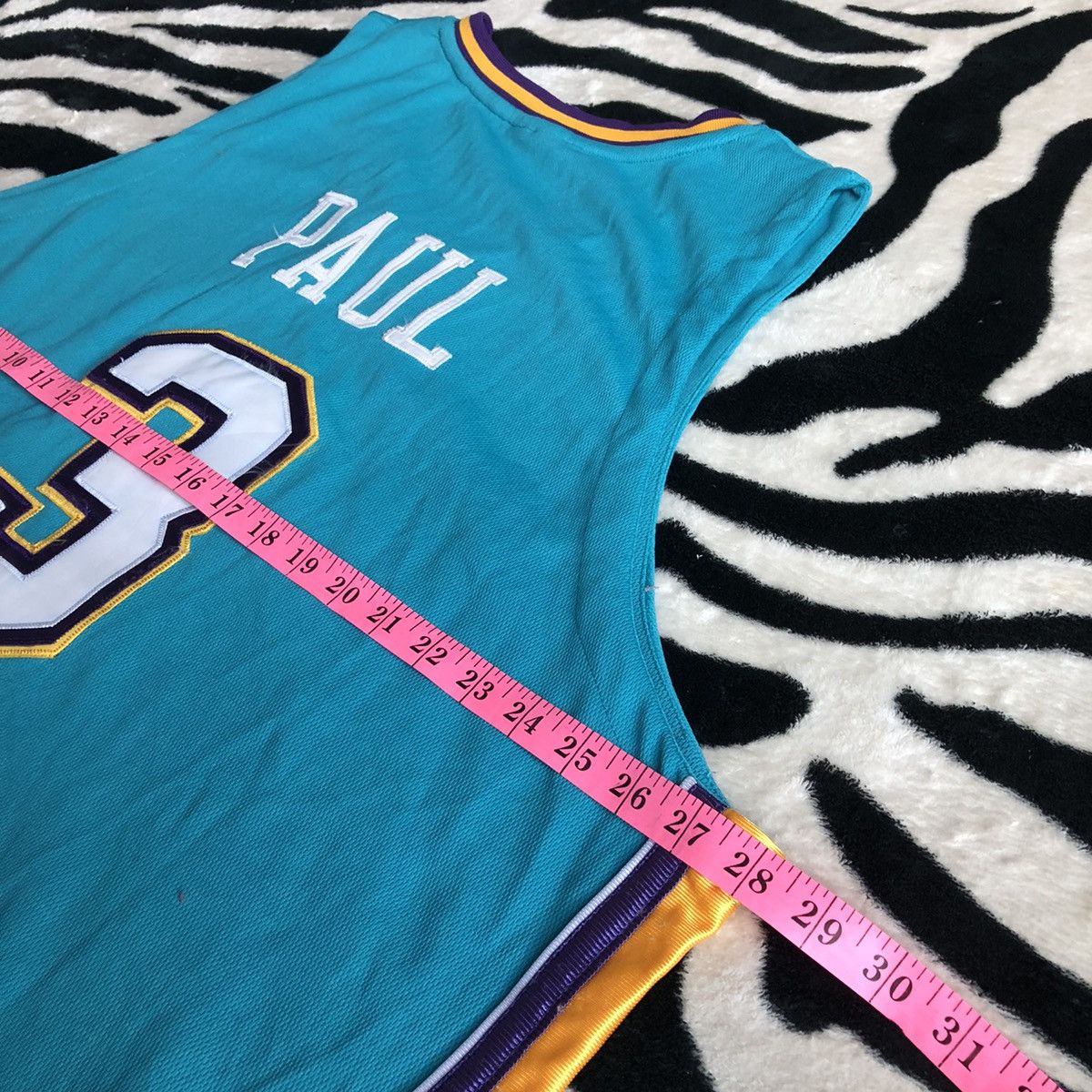 NBA Vtg Authentic Reebok New Orleans Chris Paul Rookie Jersey Size US XL / EU 56 / 4 - 9 Thumbnail