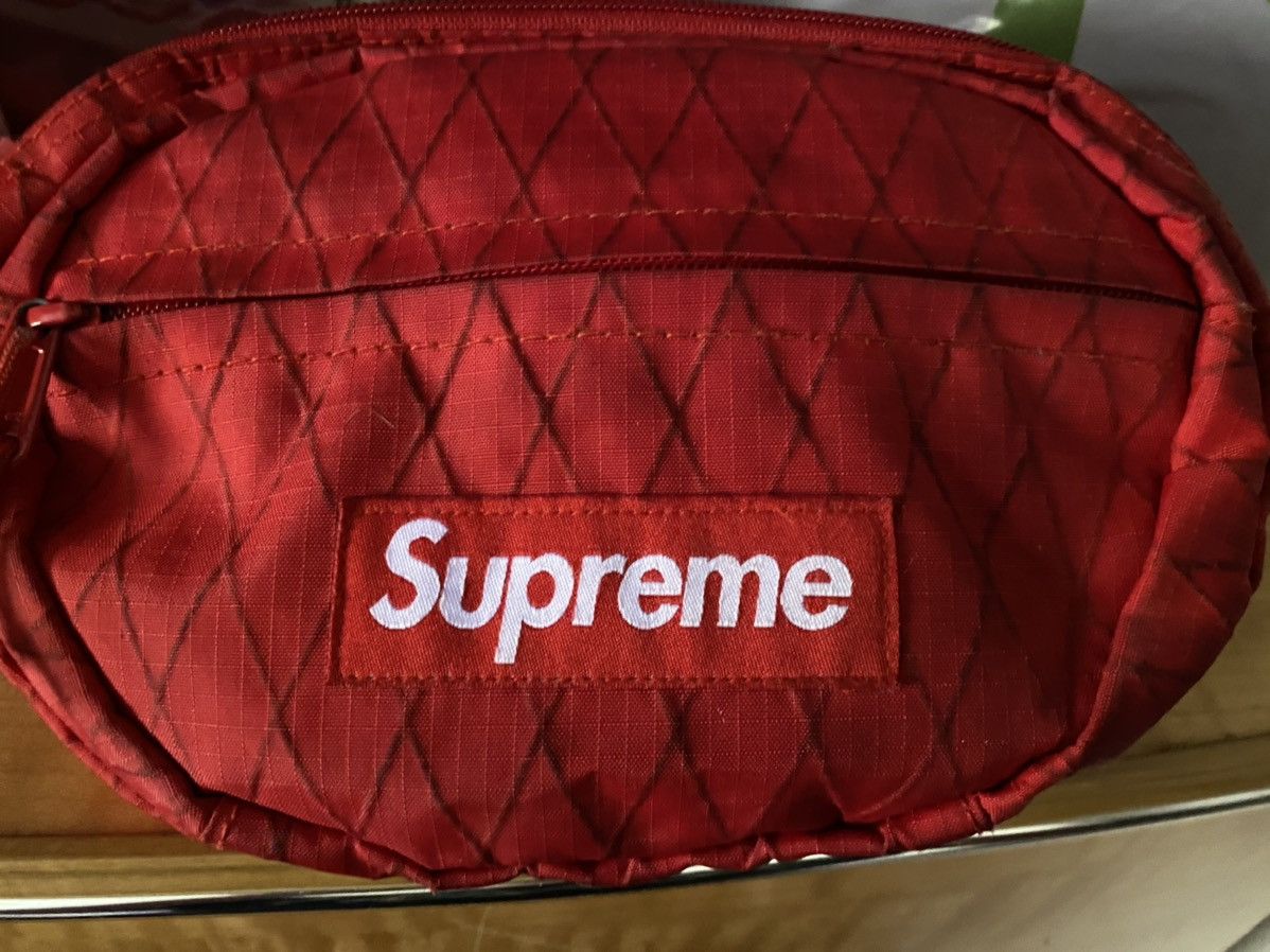 Supreme Waist Bag (FW18) Red