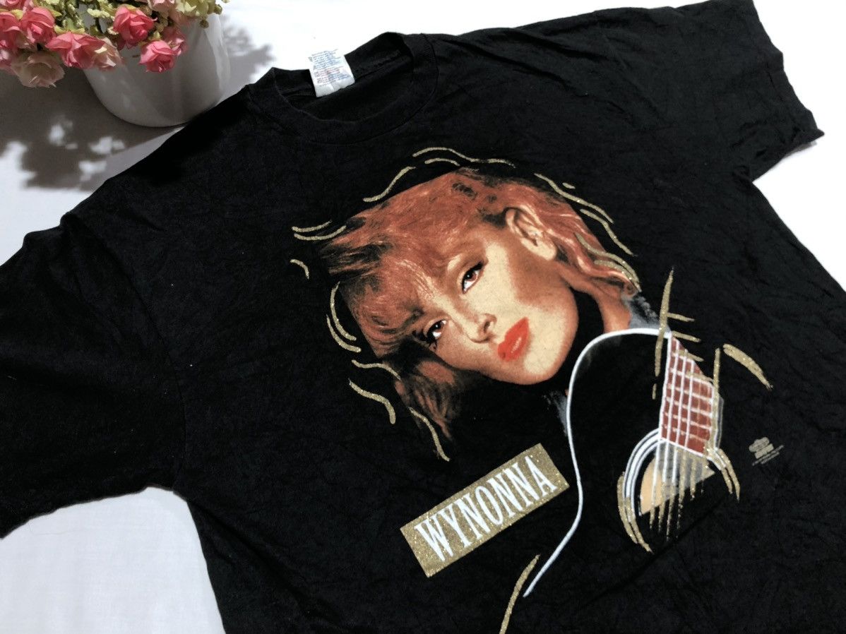 1993's Wynonna Judd Shirt Girls With Guitars Pro Tours