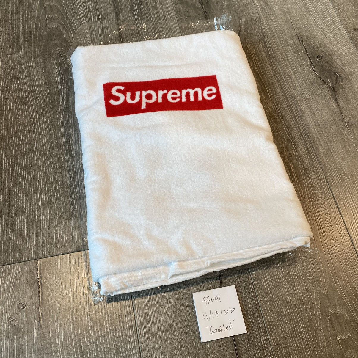 Supreme Box Logo Beach Towel | Grailed