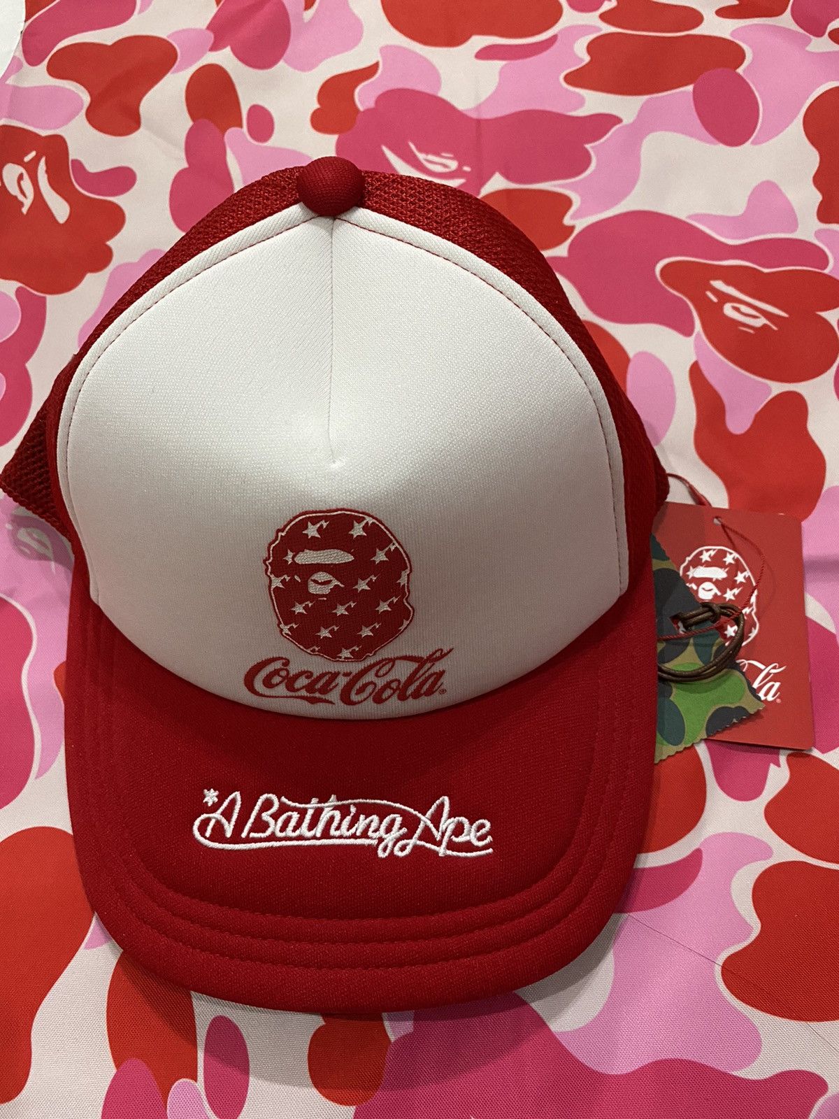 Bape × Coca Cola BAPE x Coca Cola Mesh Cap Red Size ONE SIZE - 1 Thumbnail