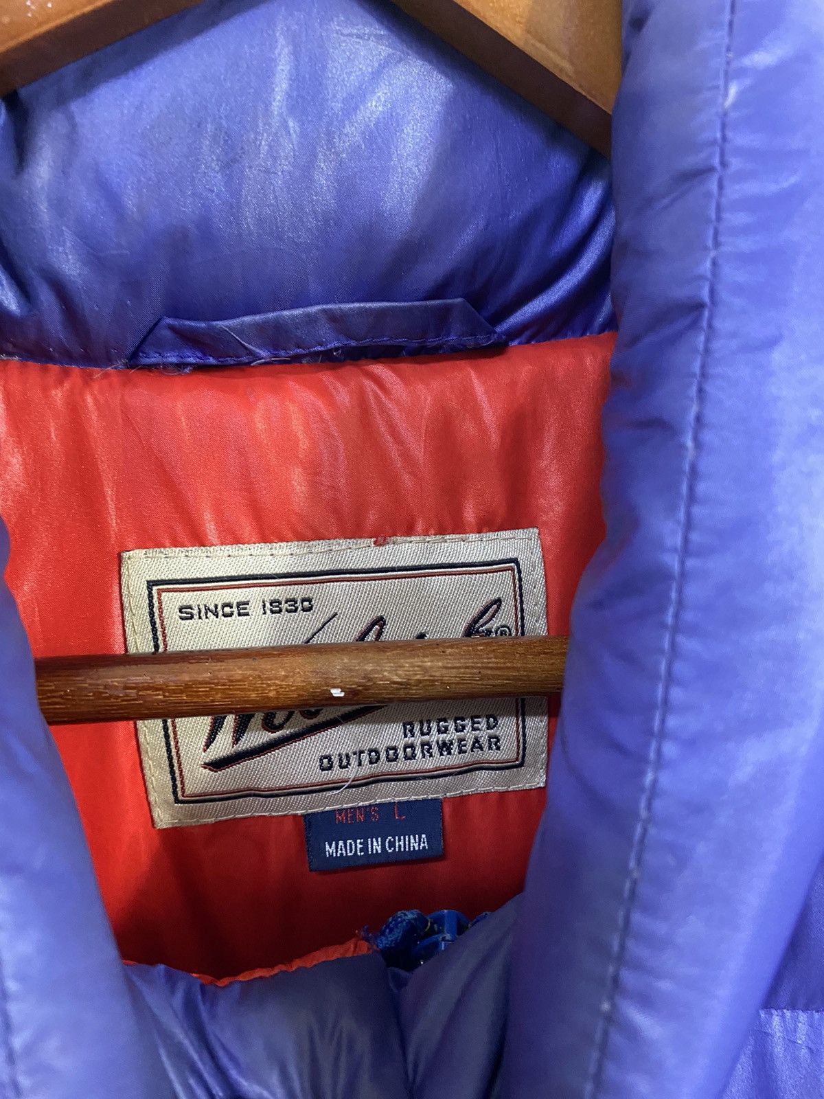 Woolrich Woolen Mills Woolrich Puffer Jacket Small Logo Design Nice Color Design Size US L / EU 52-54 / 3 - 3 Thumbnail