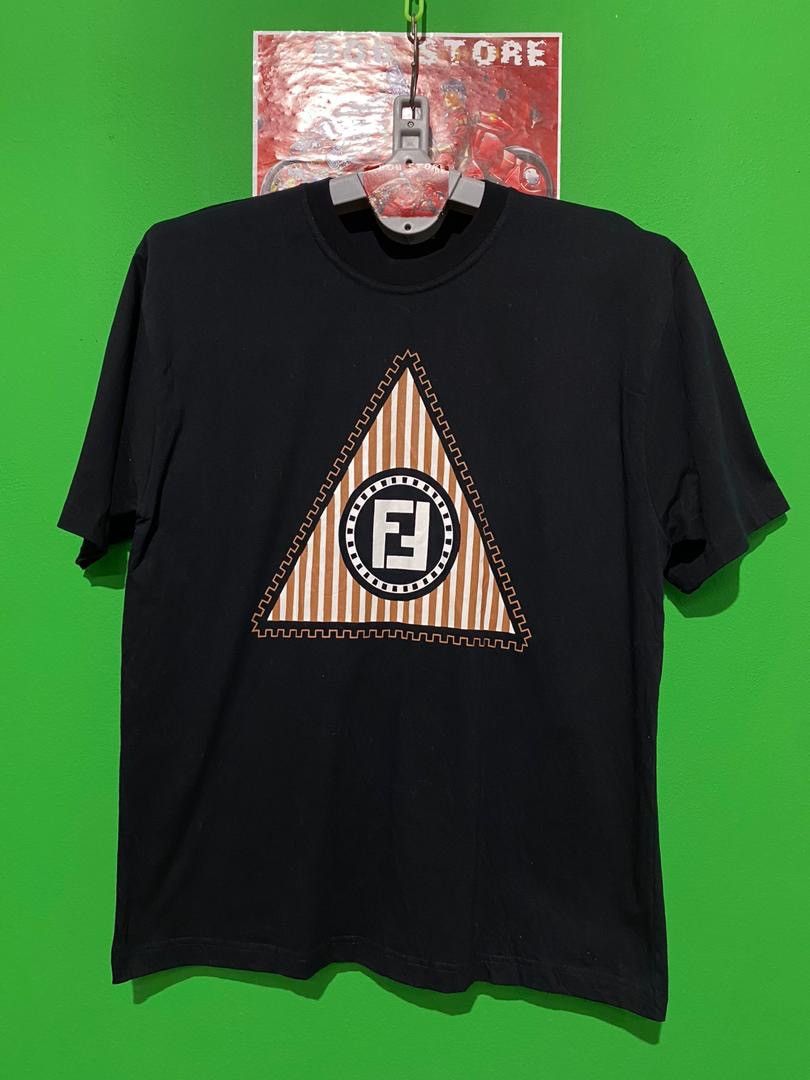Fendi Authentic Fendi men t shirt big logo Size US L / EU 52-54 / 3 - 1 Thumbnail