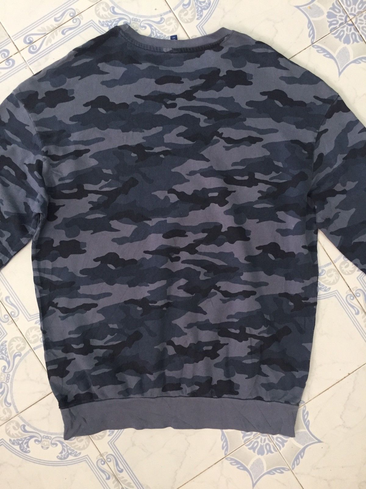 Divided × H&M Blue Camo Divided H&M Sweatshirt Size US L / EU 52-54 / 3 - 6 Thumbnail
