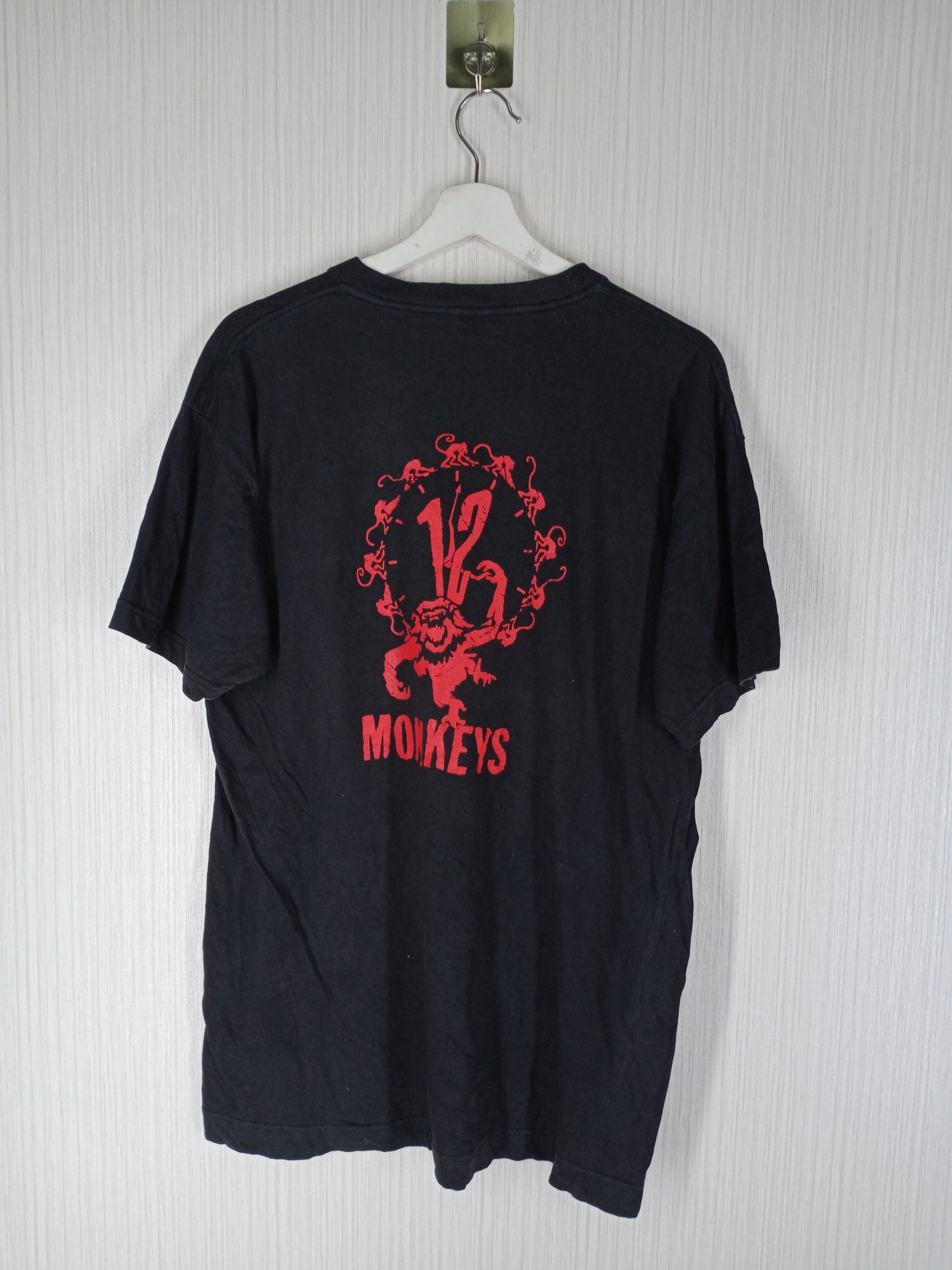 Vintage Rare Vintage 12 Monkeys The Future Is History Movie Tshirt Size US L / EU 52-54 / 3 - 3 Thumbnail