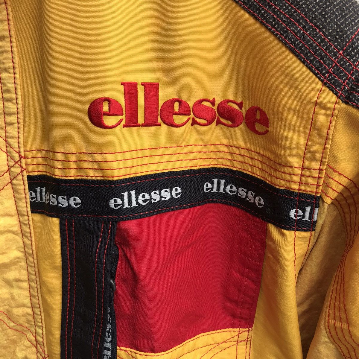 Ellesse Vintage 90s ELLESSE ski winter down jacket rare colour Size US L / EU 52-54 / 3 - 4 Thumbnail