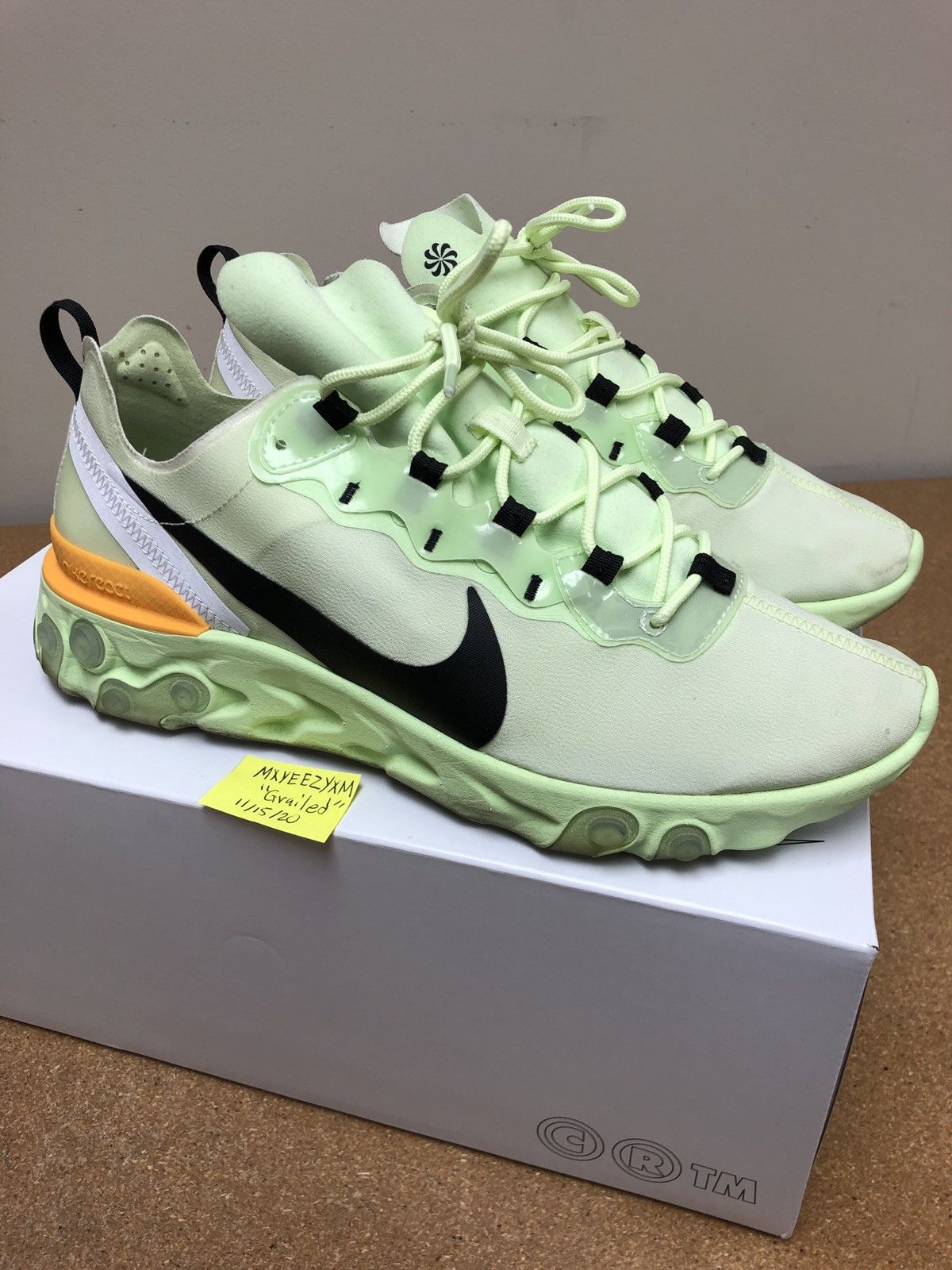 Nike react element 44 hotsell