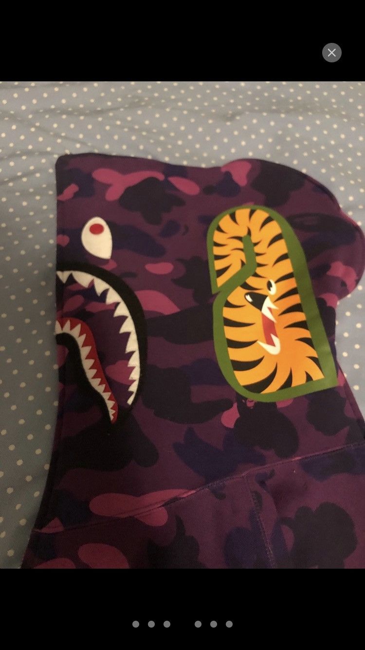 Bape Purple/red camo Bape shark hoodie Size US XXL / EU 58 / 5 - 4 Thumbnail