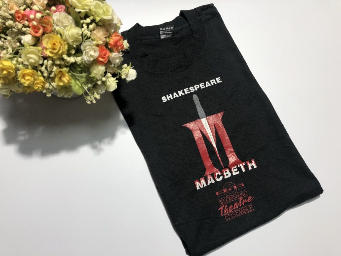 Vintage 90's William Shakespeare Macbeth Shirt 
