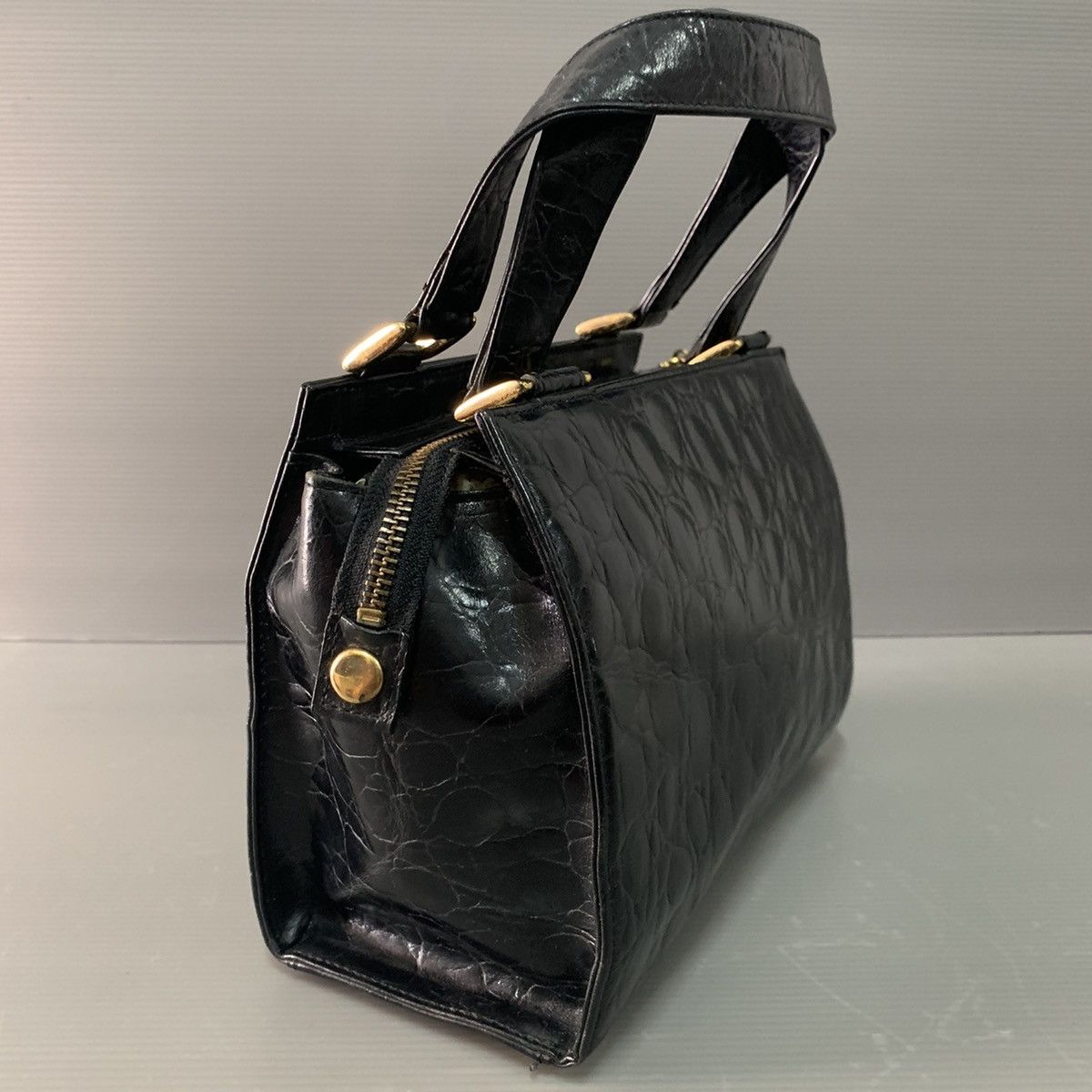 Versace Gianni Versace Crocs Leather Handbag Size ONE SIZE - 5 Thumbnail