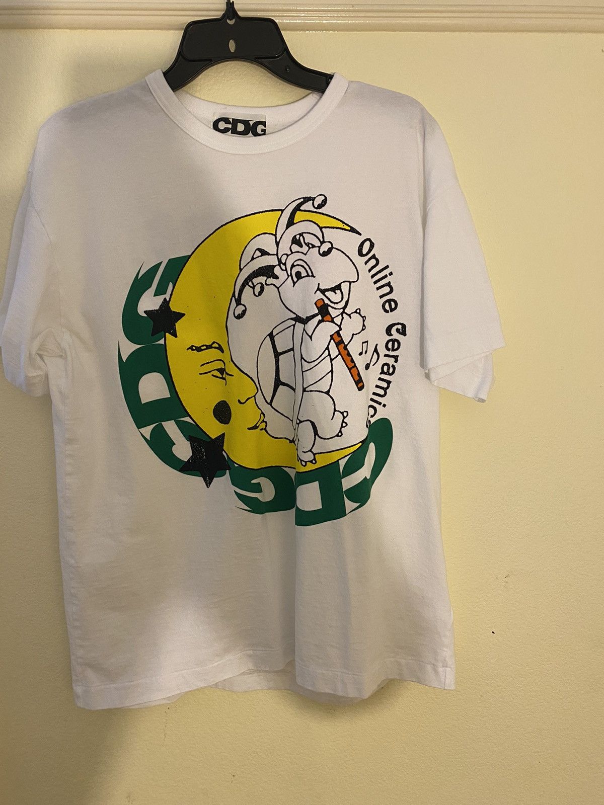 CDG by Comme des Garcons × Online Ceramics Online Ceramics CDG Moon Logo T-Shirt White DS Size US XXL / EU 58 / 5 - 1 Thumbnail