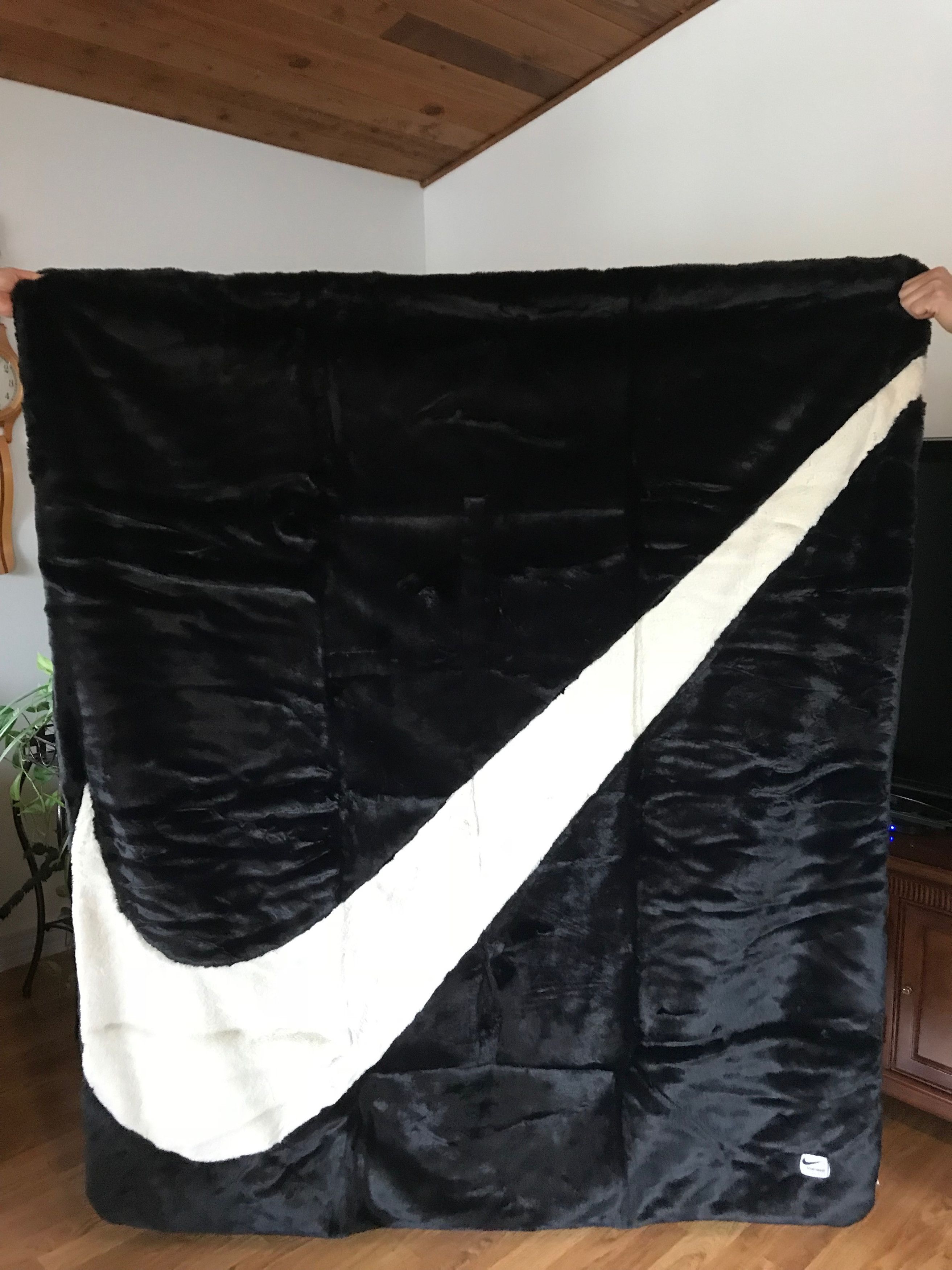 Nike LAST DROP Nike Sportswear Plush Faux Fur Blanket Grailed