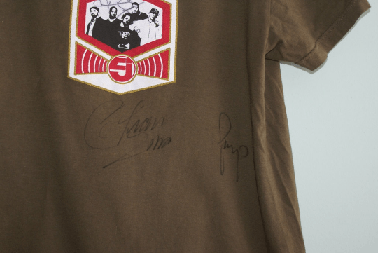Band Tees Jurassic 5 Autographed shirt, Rare Jurassic 5 shirt, Size US XXS / EU 40 - 7 Thumbnail