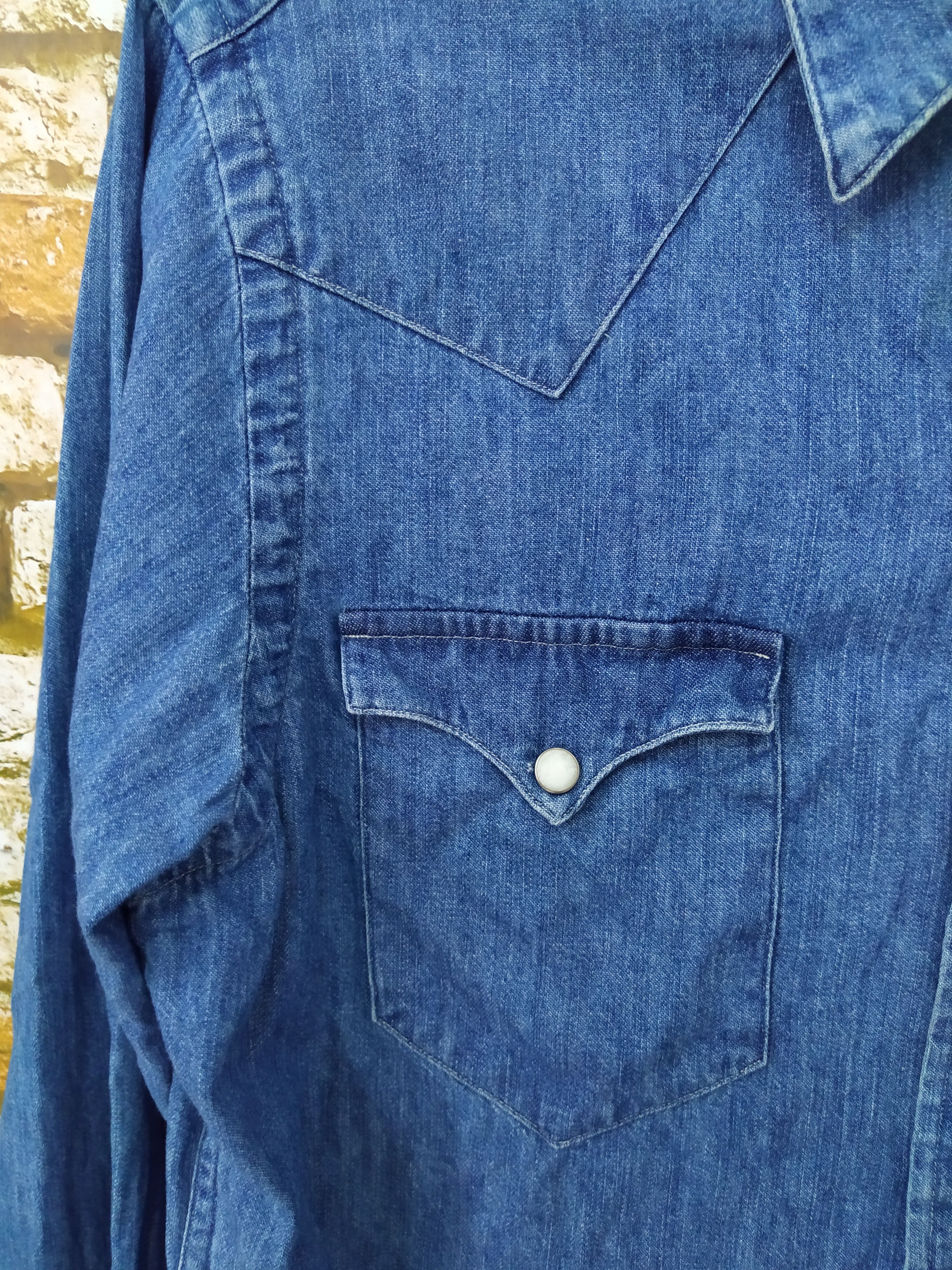 Polo Ralph Lauren 90s POLO RLAPH LAUREN PEARL BUFFALO DENIM SHIRT (B683) Size US S / EU 44-46 / 1 - 3 Thumbnail