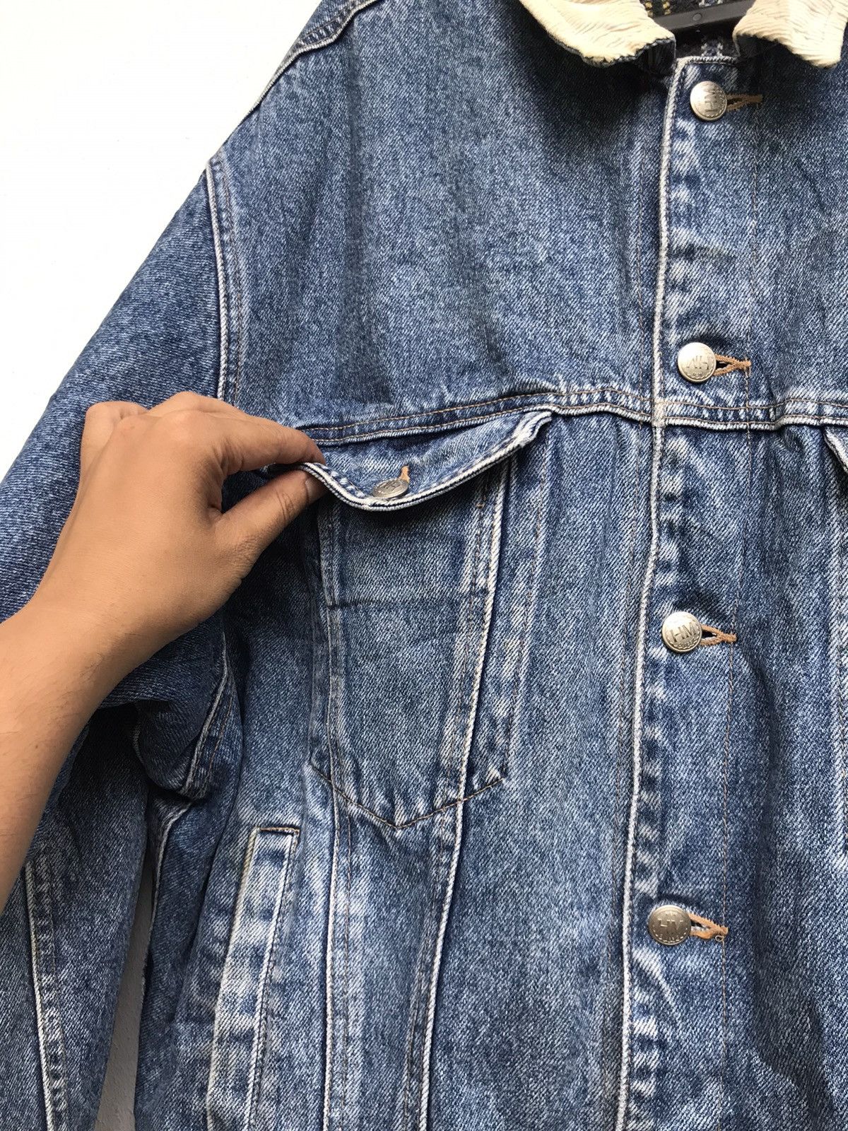 Japanese Brand × Vintage Vintage The New Classic Western Blanket Trucker Denim Jacket Size US L / EU 52-54 / 3 - 8 Thumbnail