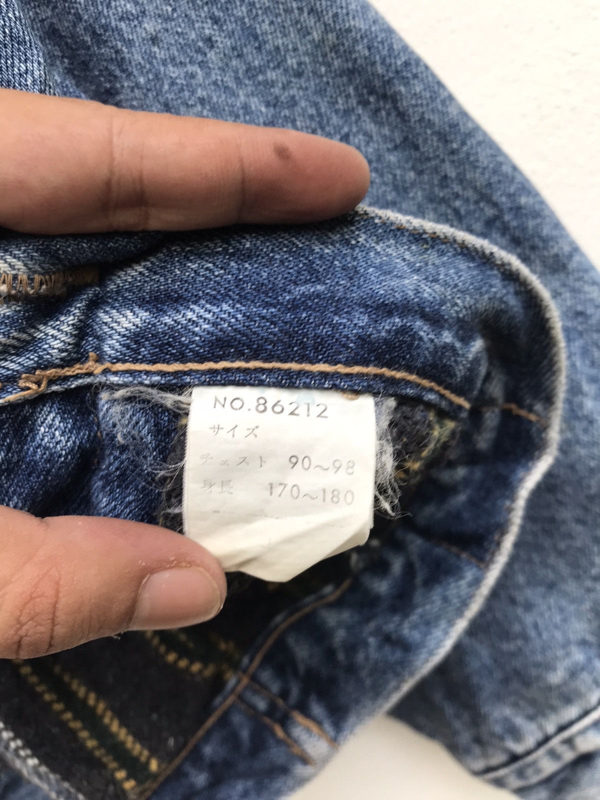 Japanese Brand × Vintage Vintage The New Classic Western Blanket Trucker Denim Jacket Size US L / EU 52-54 / 3 - 19 Thumbnail