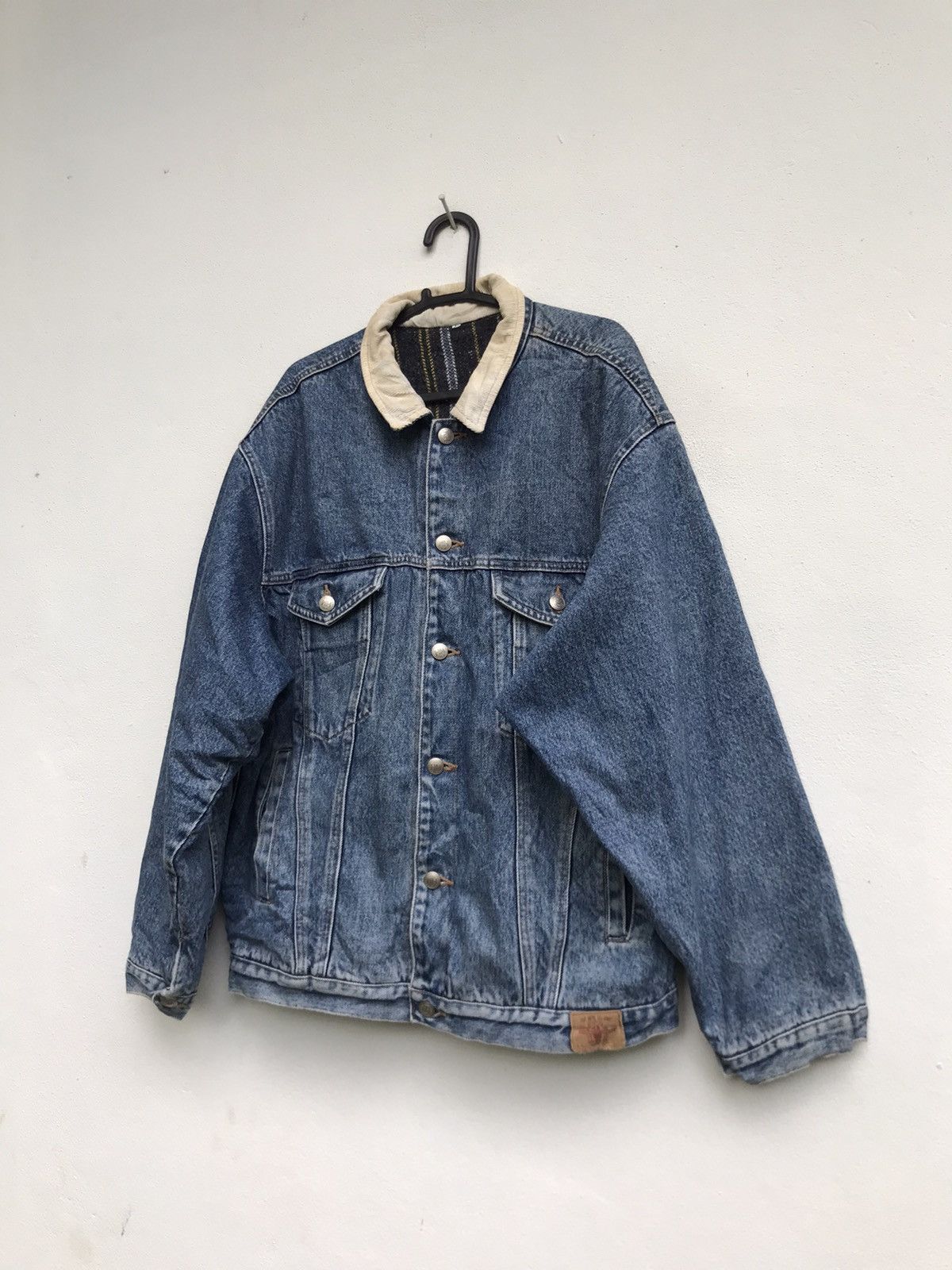 Japanese Brand × Vintage Vintage The New Classic Western Blanket Trucker Denim Jacket Size US L / EU 52-54 / 3 - 2 Thumbnail