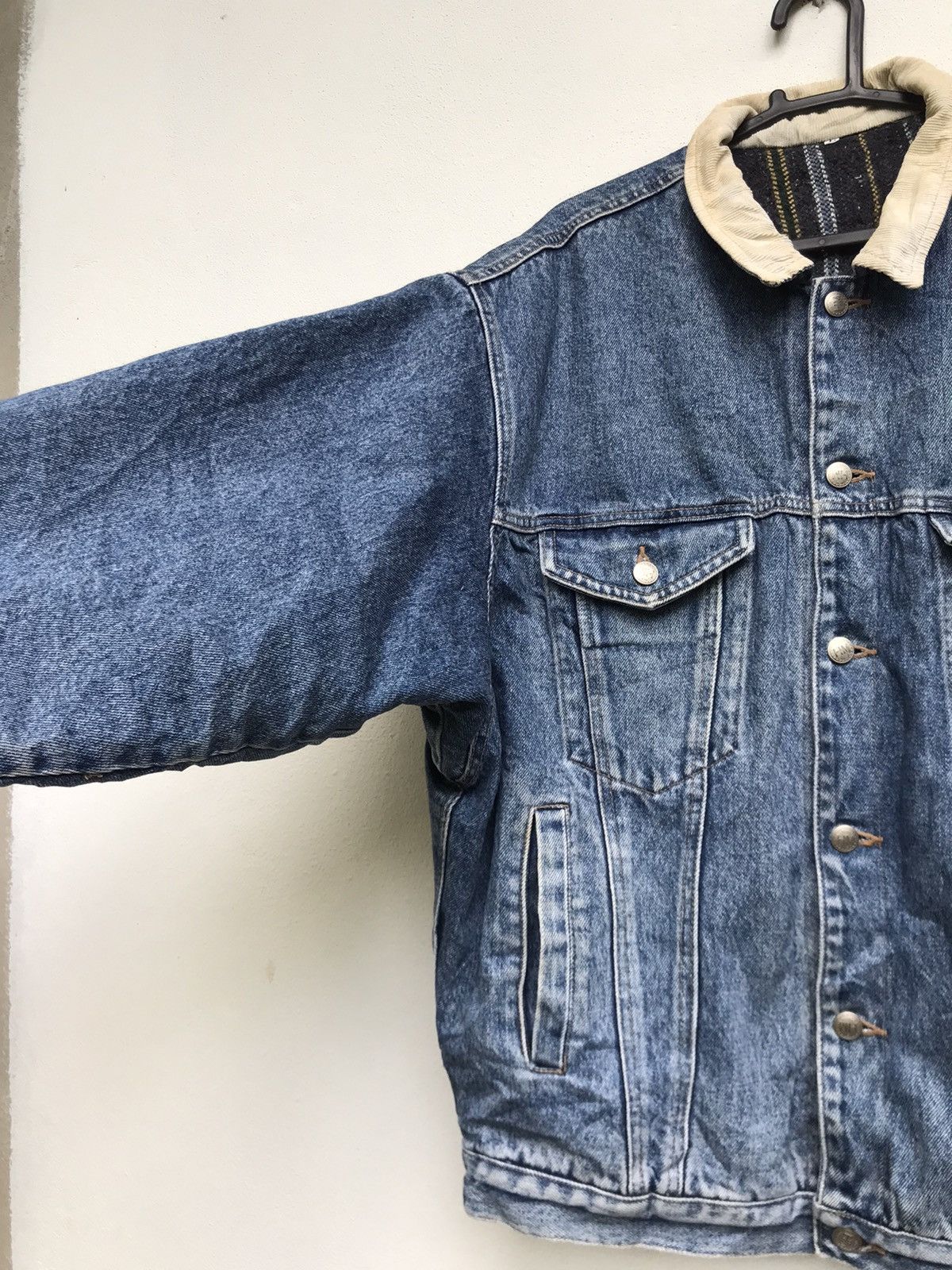 Japanese Brand × Vintage Vintage The New Classic Western Blanket Trucker Denim Jacket Size US L / EU 52-54 / 3 - 10 Thumbnail