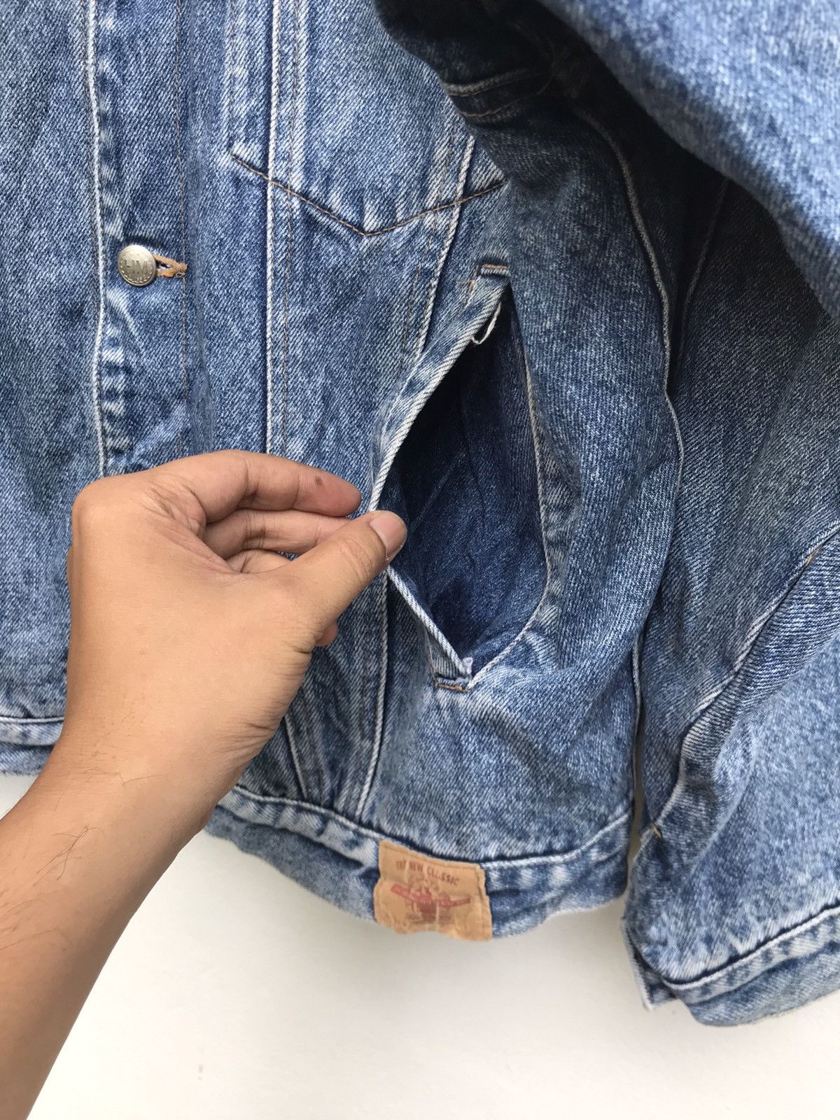 Japanese Brand × Vintage Vintage The New Classic Western Blanket Trucker Denim Jacket Size US L / EU 52-54 / 3 - 7 Thumbnail