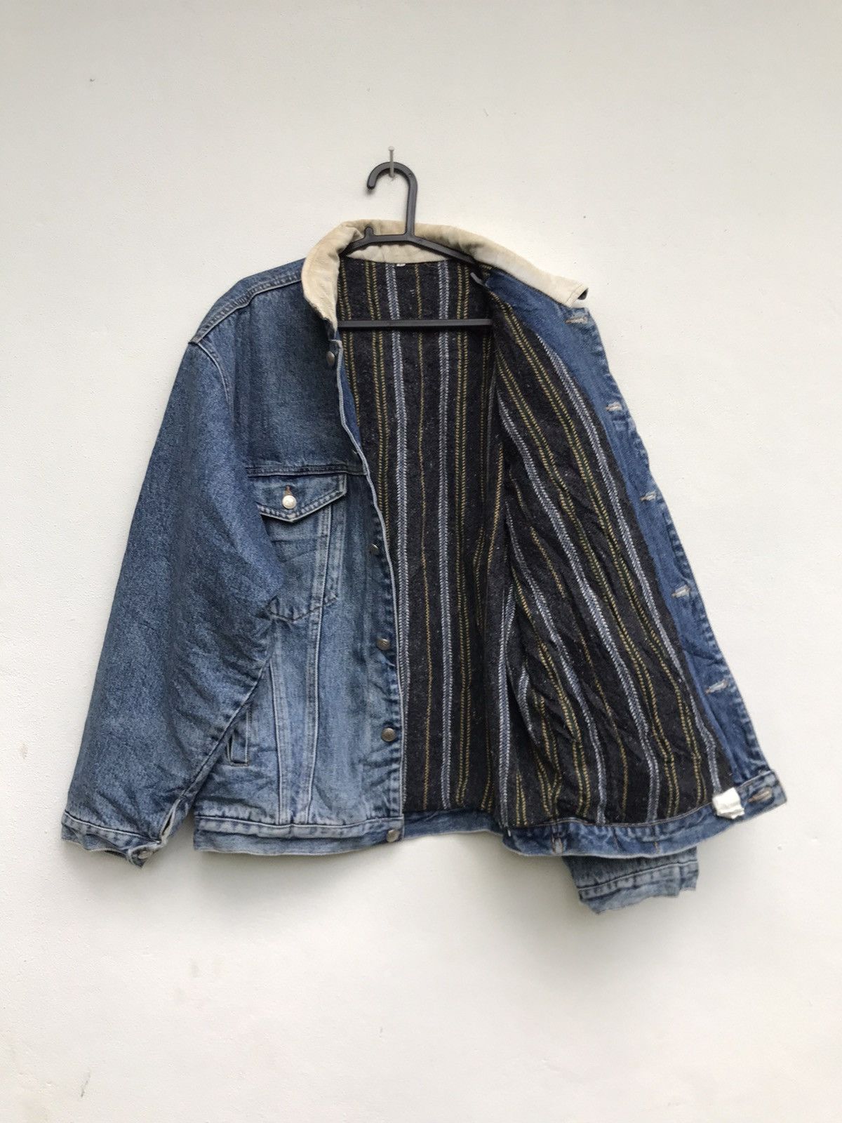 Japanese Brand × Vintage Vintage The New Classic Western Blanket Trucker Denim Jacket Size US L / EU 52-54 / 3 - 17 Thumbnail