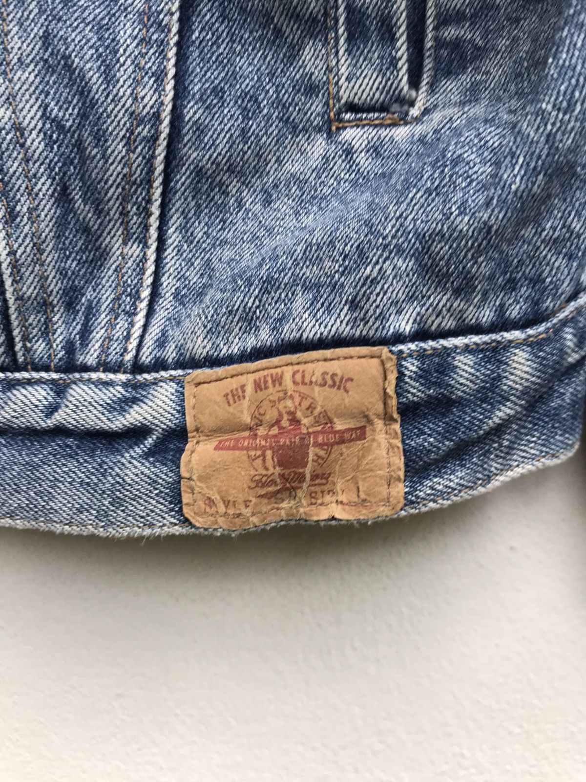 Japanese Brand × Vintage Vintage The New Classic Western Blanket Trucker Denim Jacket Size US L / EU 52-54 / 3 - 4 Thumbnail
