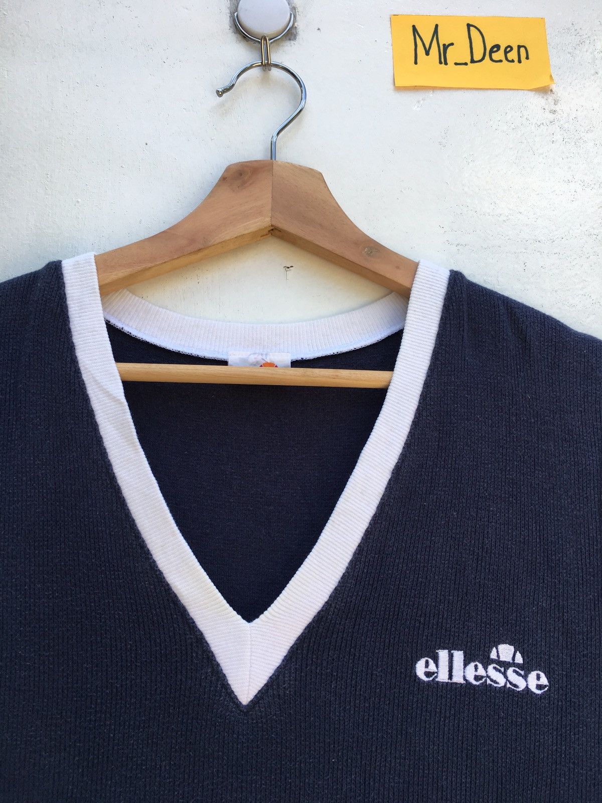 Ellesse Vintage Ellesse Sleveless Top Sportswear Size US M / EU 48-50 / 2 - 2 Thumbnail