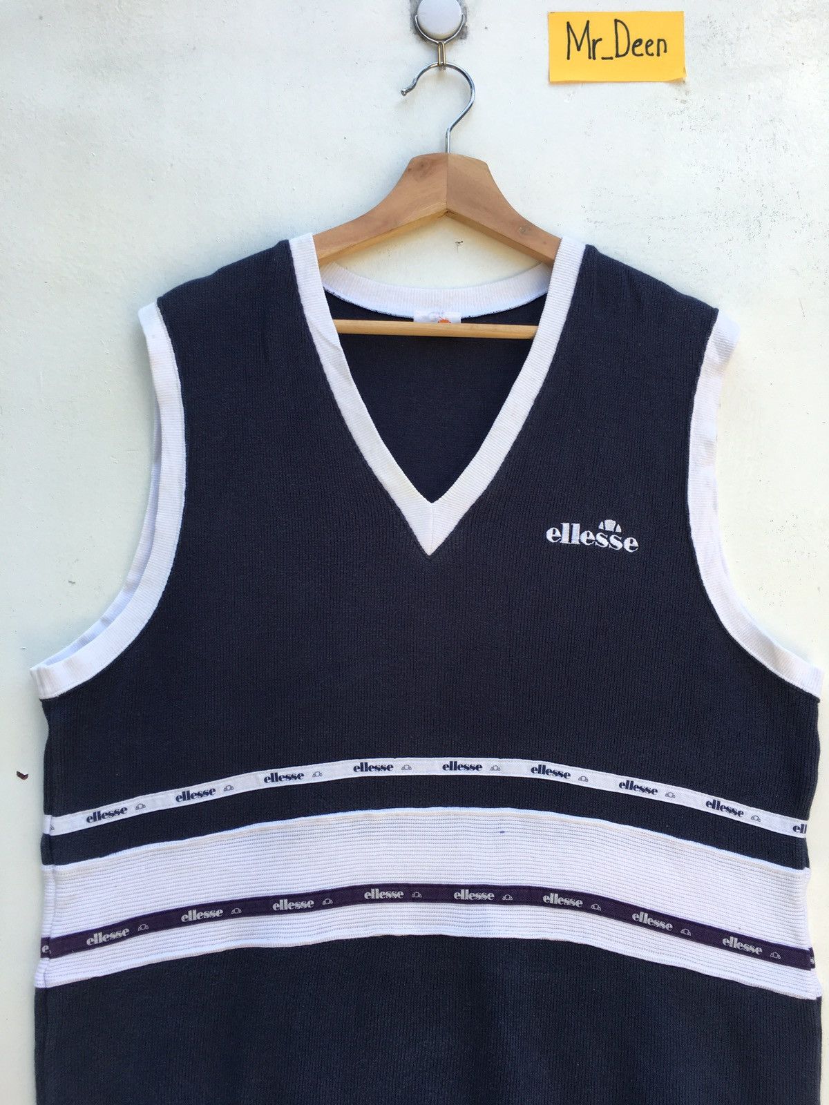 Ellesse Vintage Ellesse Sleveless Top Sportswear Size US M / EU 48-50 / 2 - 5 Thumbnail