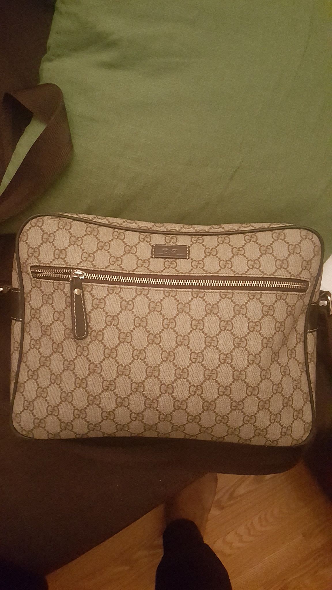 Gucci messenger bag