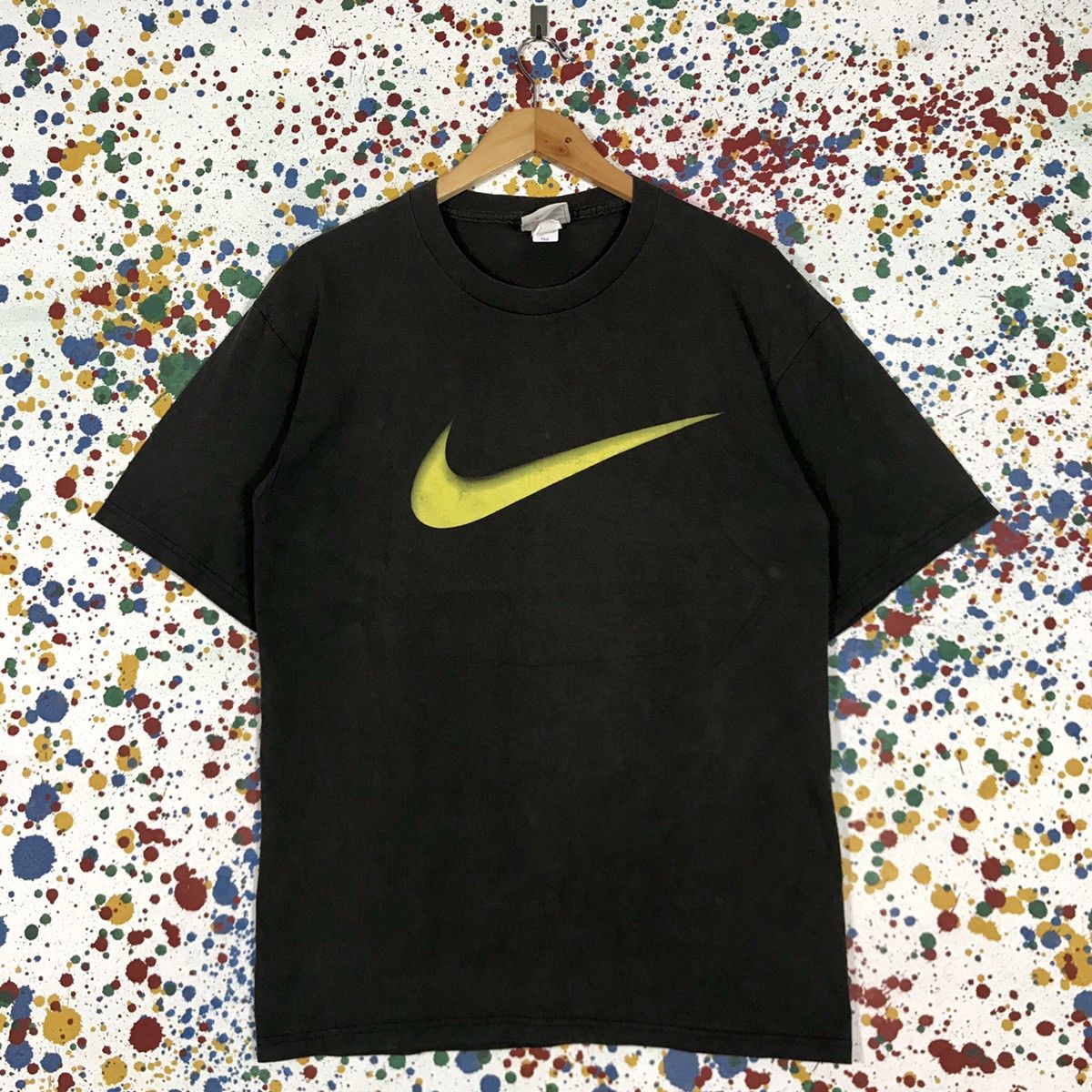 Vintage 90s Nike Swoosh Big Logo Tshirt