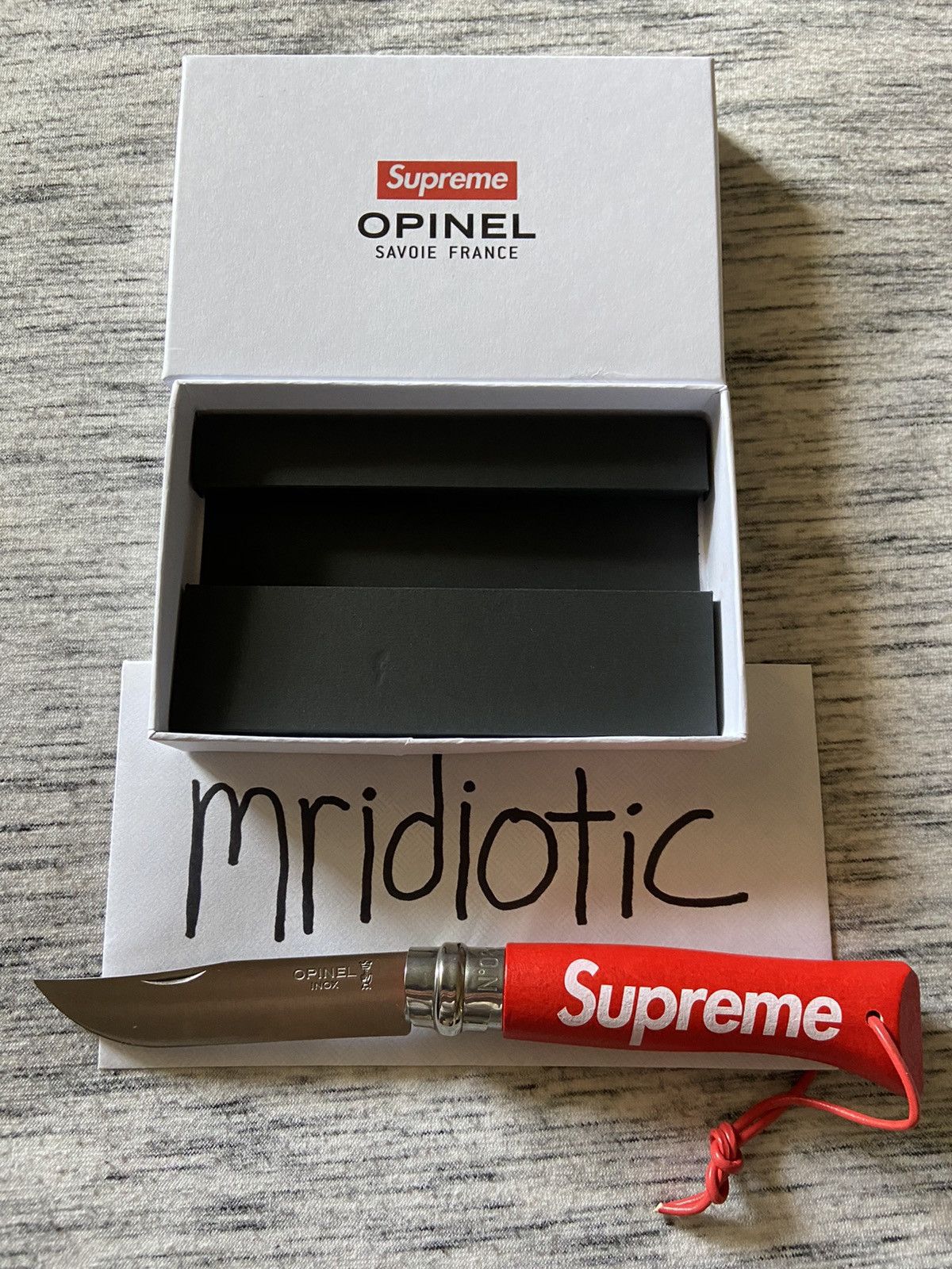 Supreme - Supreme Opinel No.08 Folding Knife 赤 レッド Opinel | No.08 Stainless Steel Folding Knife with Lanyard
