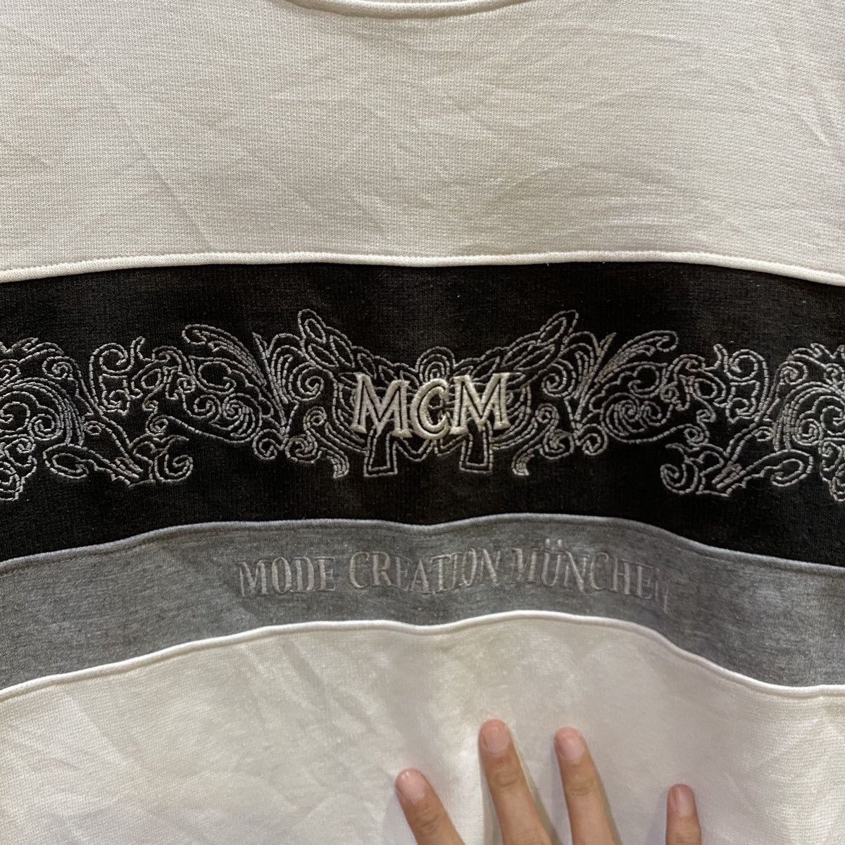 Designer × MCM MCM Mode Creation Munchen Embroidered Sweatshirt Size US L / EU 52-54 / 3 - 3 Thumbnail