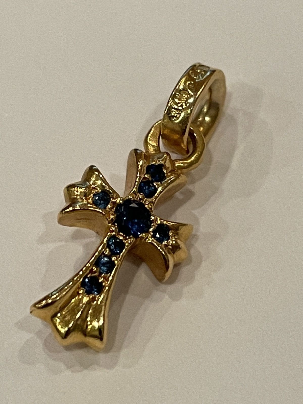 CHROME HEARTS 22K yellow gold TINY BABY FAT CROSS STUD Earring