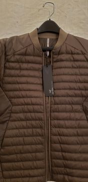 conduit lt vest