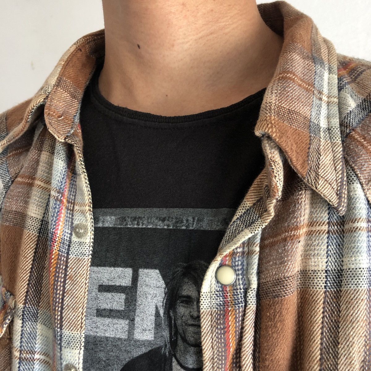Nirvana Vintage Kurt Cobain 2002 t-shirt Size US S / EU 44-46 / 1 - 7 Thumbnail
