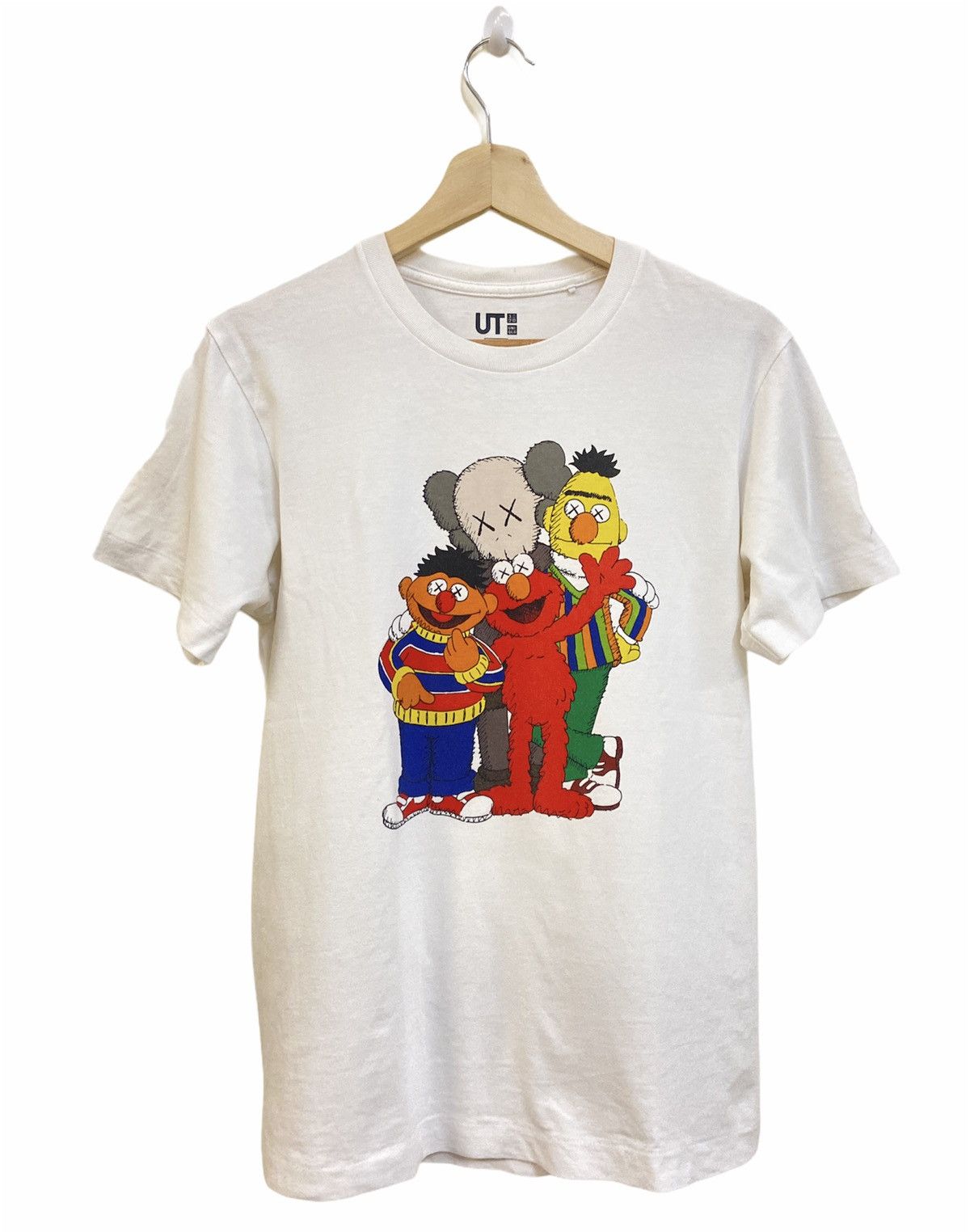 Kaws sesame street shirt hotsell