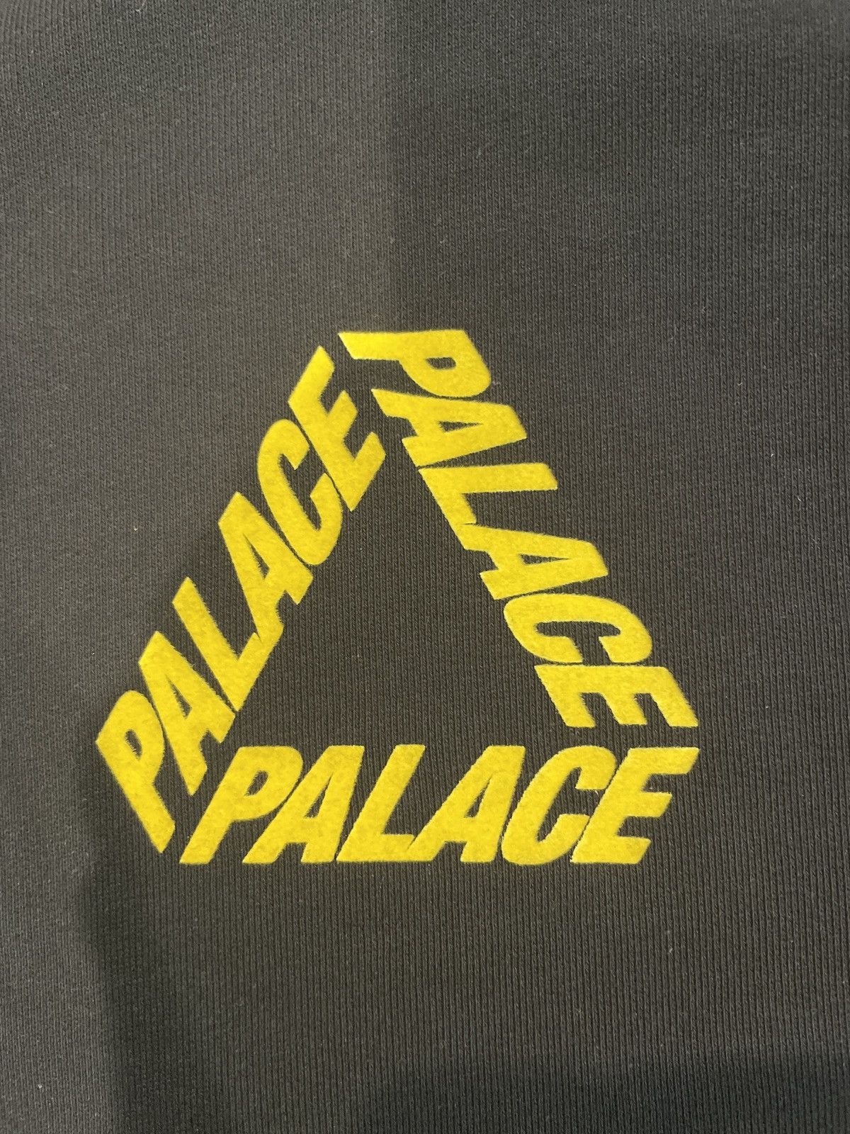Palace Flocka P3 Hood Black | Grailed
