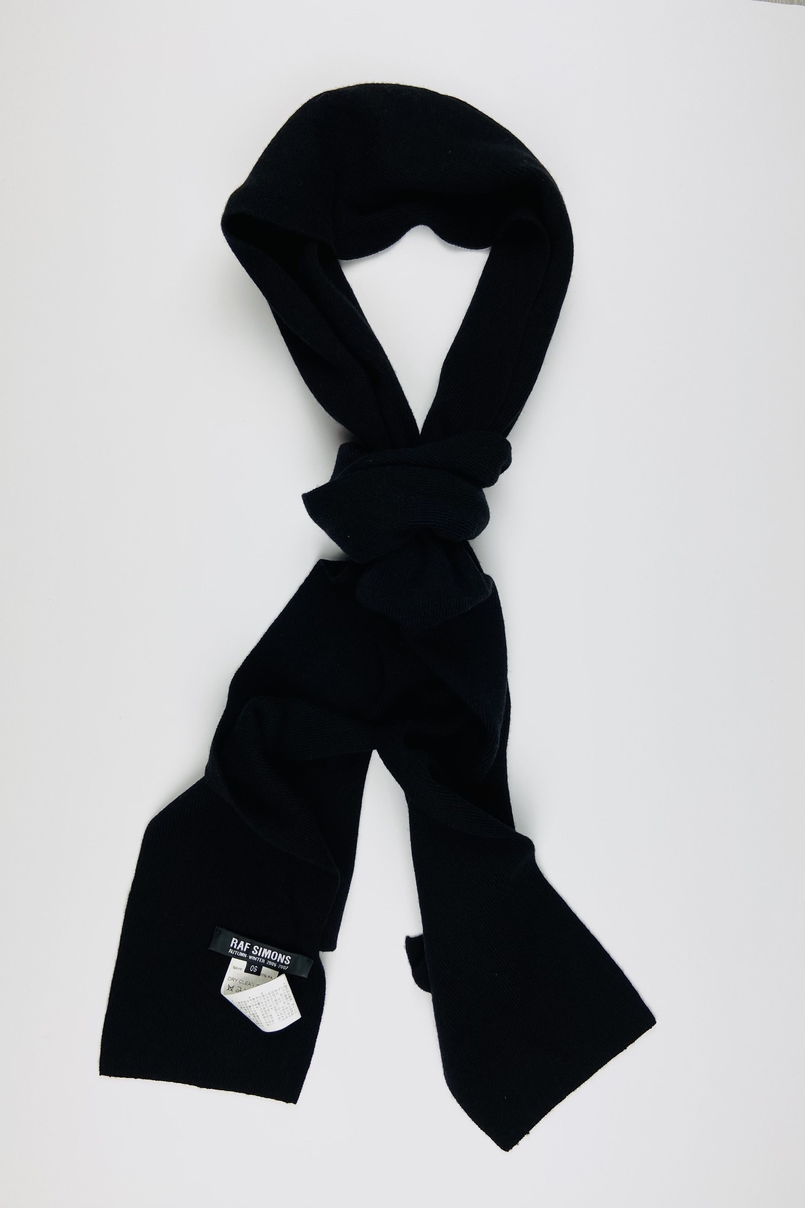 Raf Simons Raf Simons Archive AW06/07 Black Scarf | Grailed