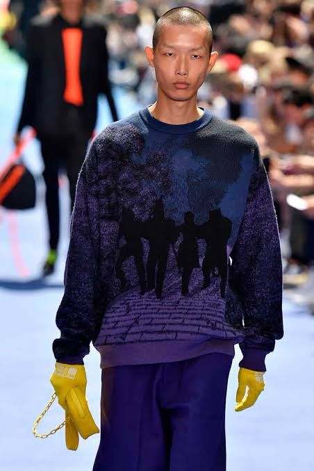 LV SS19 runway brick road sweater in purple SIZE:S|L