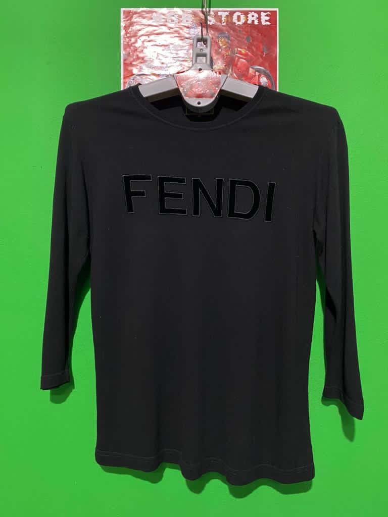 Fendi Authentic Fendi ladys t shirt Size US M / EU 48-50 / 2 - 1 Thumbnail