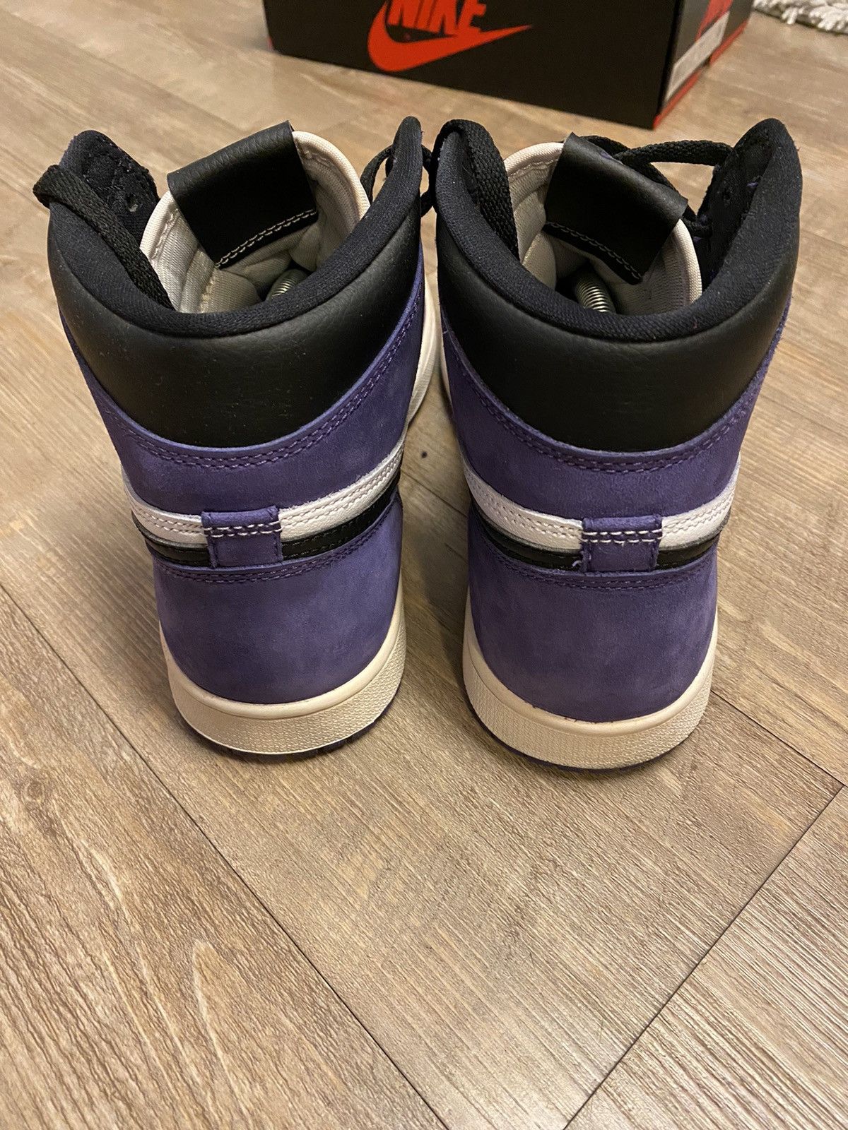 Jordan Brand Air Jordan 1 Retro High OG Court Purple Size US 9.5 / EU 42-43 - 3 Thumbnail