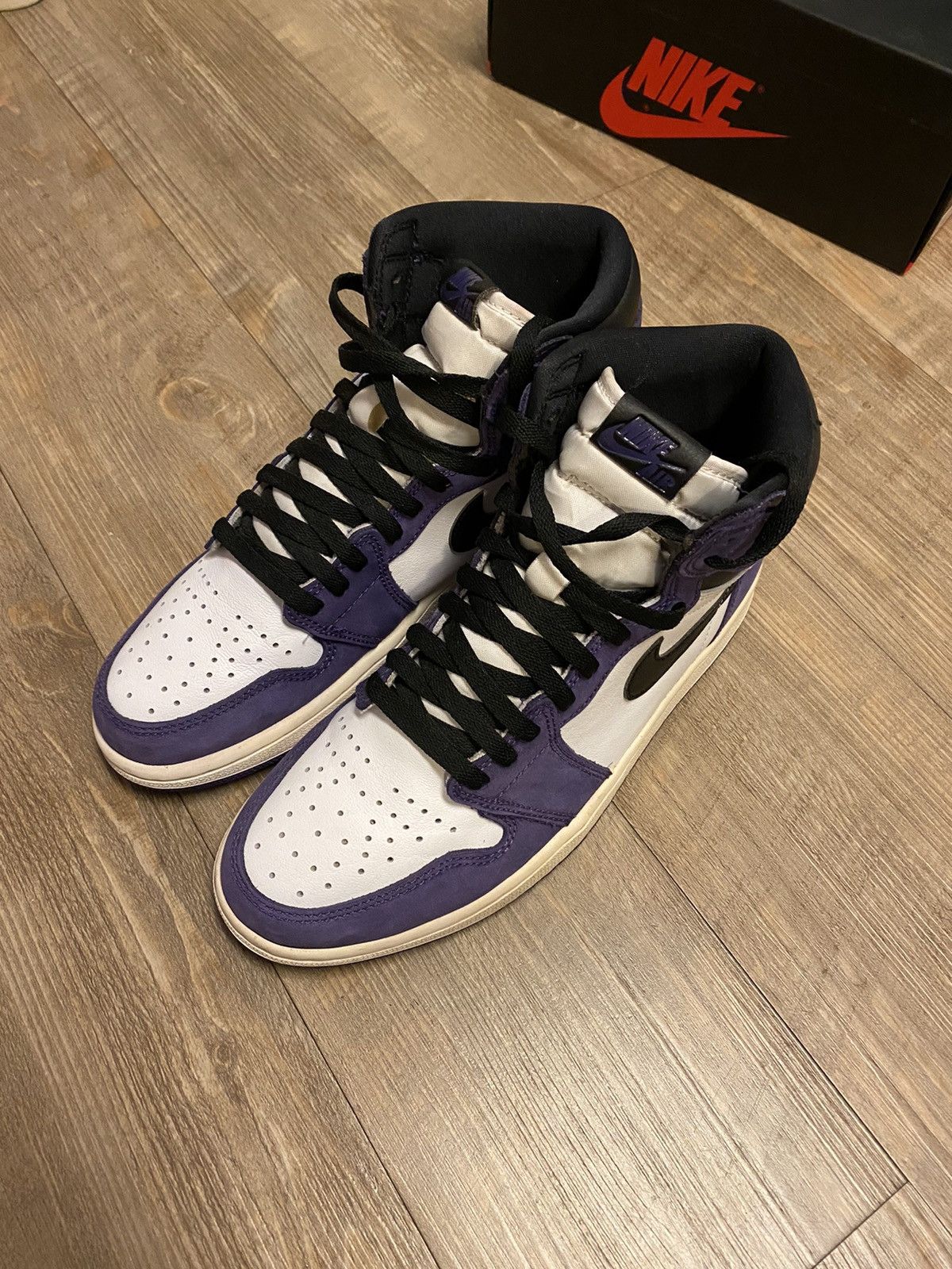 Jordan Brand Air Jordan 1 Retro High OG Court Purple Size US 9.5 / EU 42-43 - 1 Thumbnail
