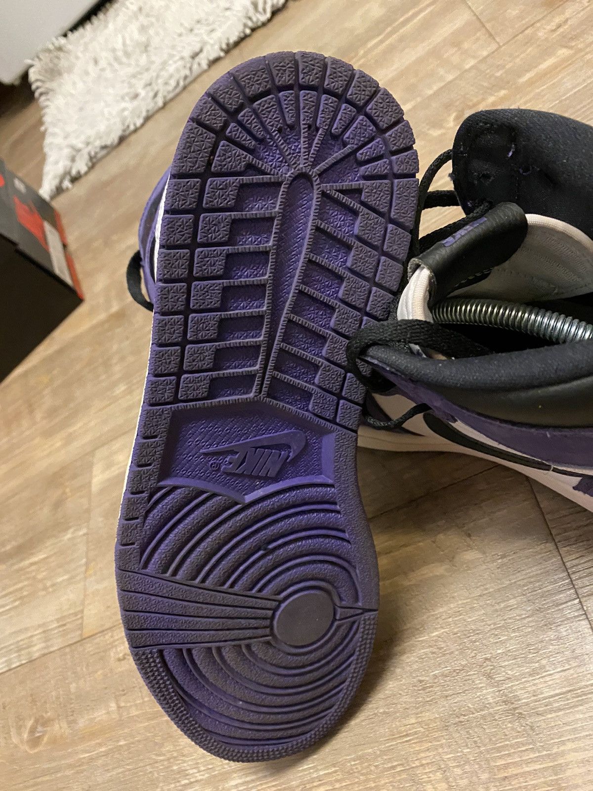Jordan Brand Air Jordan 1 Retro High OG Court Purple Size US 9.5 / EU 42-43 - 5 Thumbnail