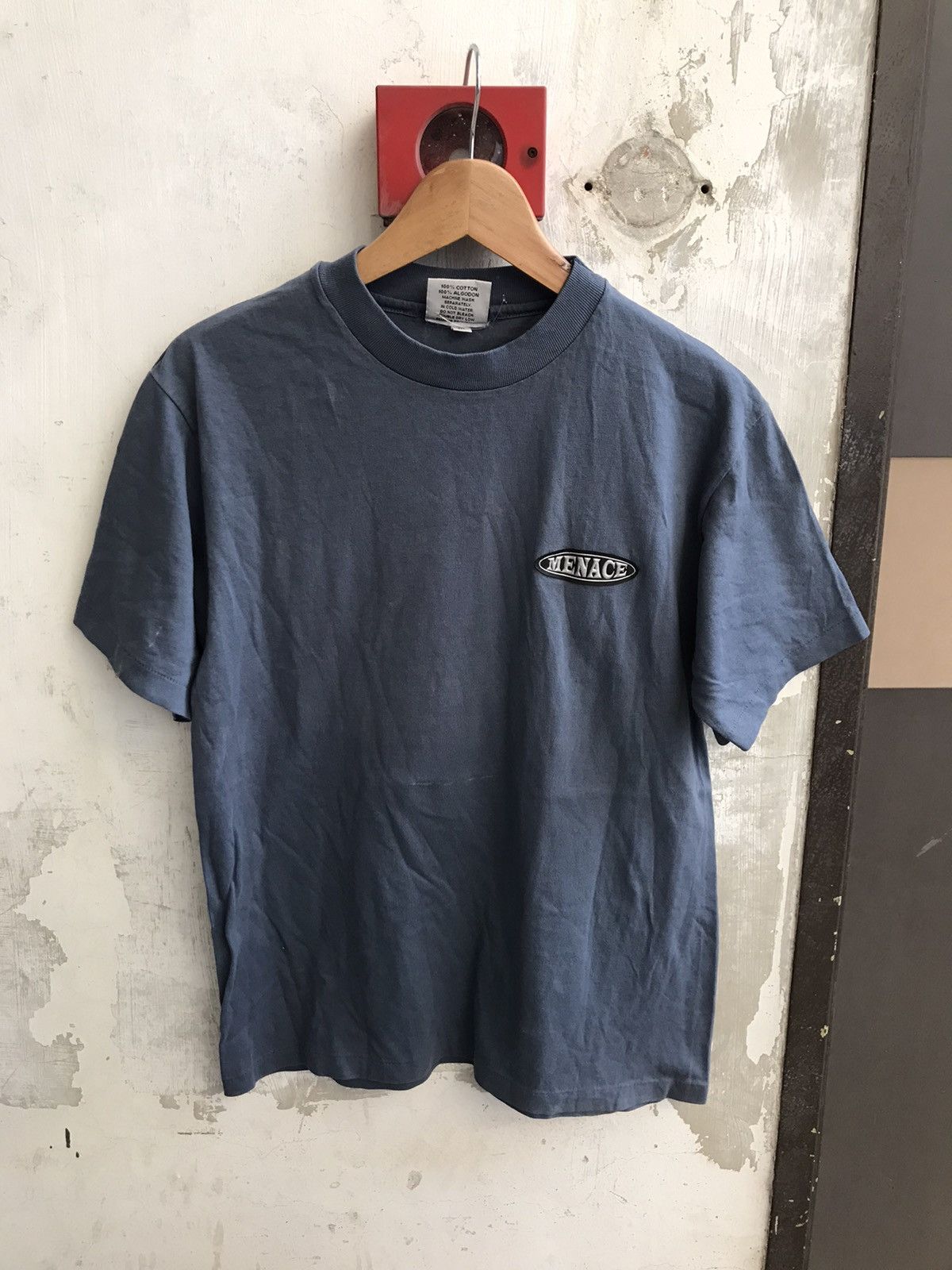 VINTAGE 90’S DEADSTOCK MENACE WANNA SMELL MY FINGER TEE