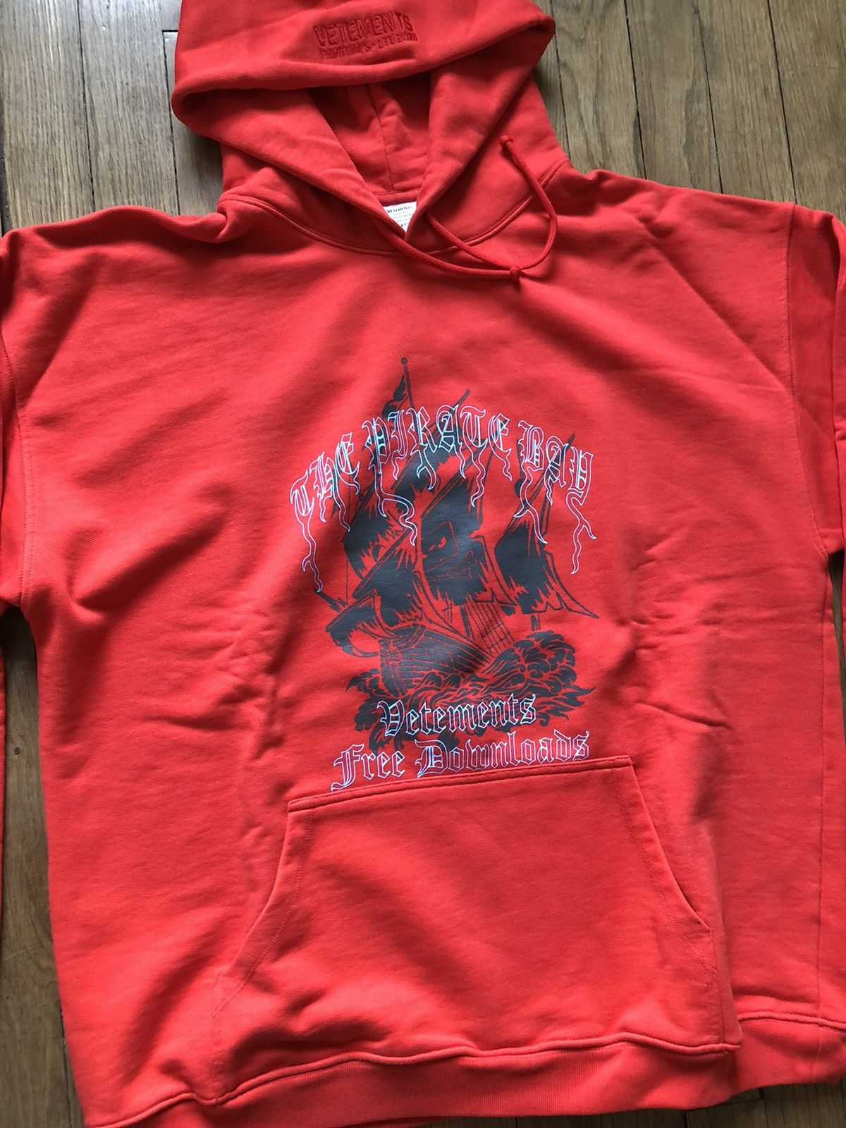 Vetements RARE VETEMENTS RED HOODIE “PIRATE BAY - FREE