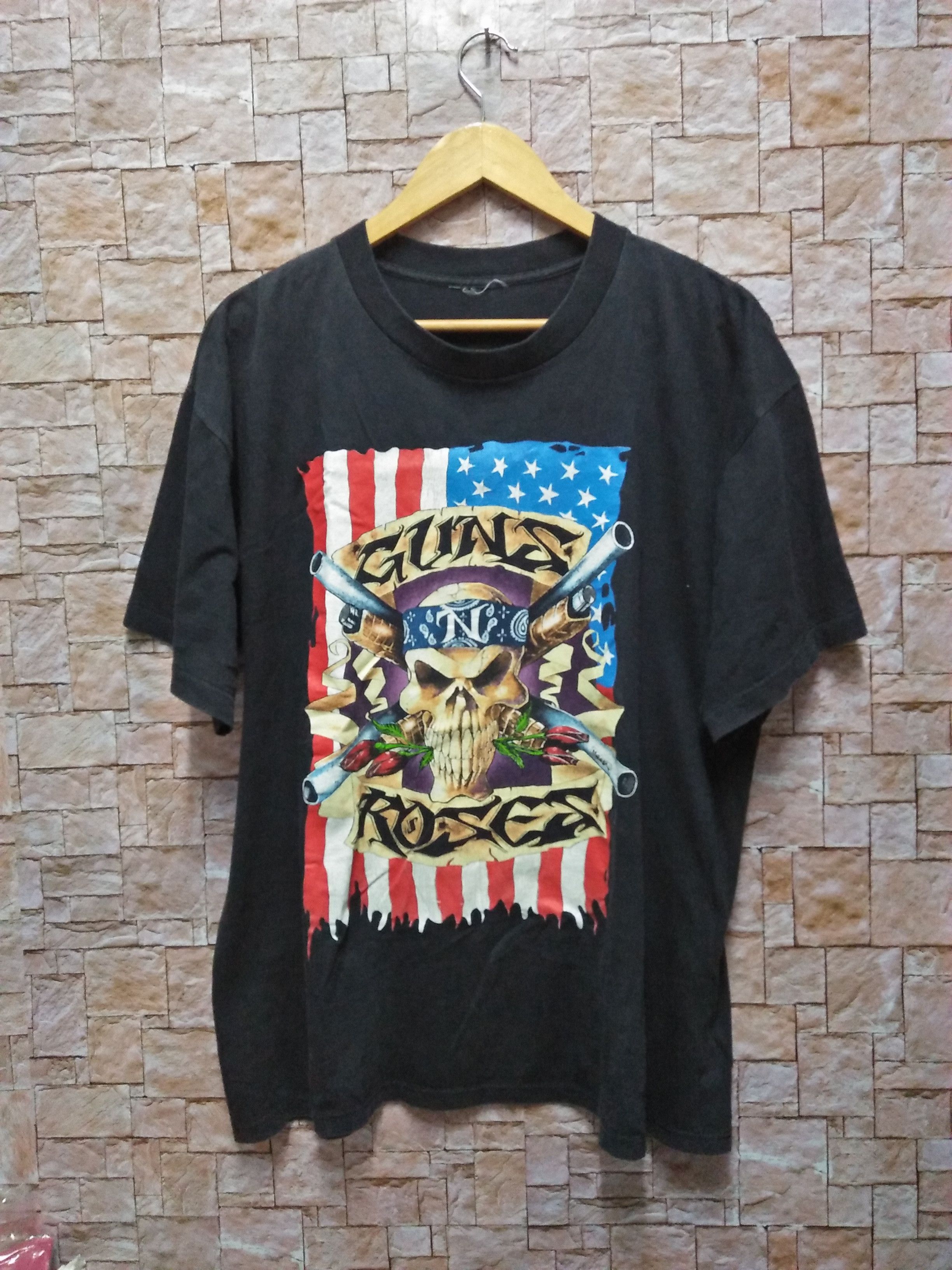 Band Tees × Guns N' Roses Vintage 90s Gun and Roses shirt rare design Size US L / EU 52-54 / 3 - 1 Thumbnail