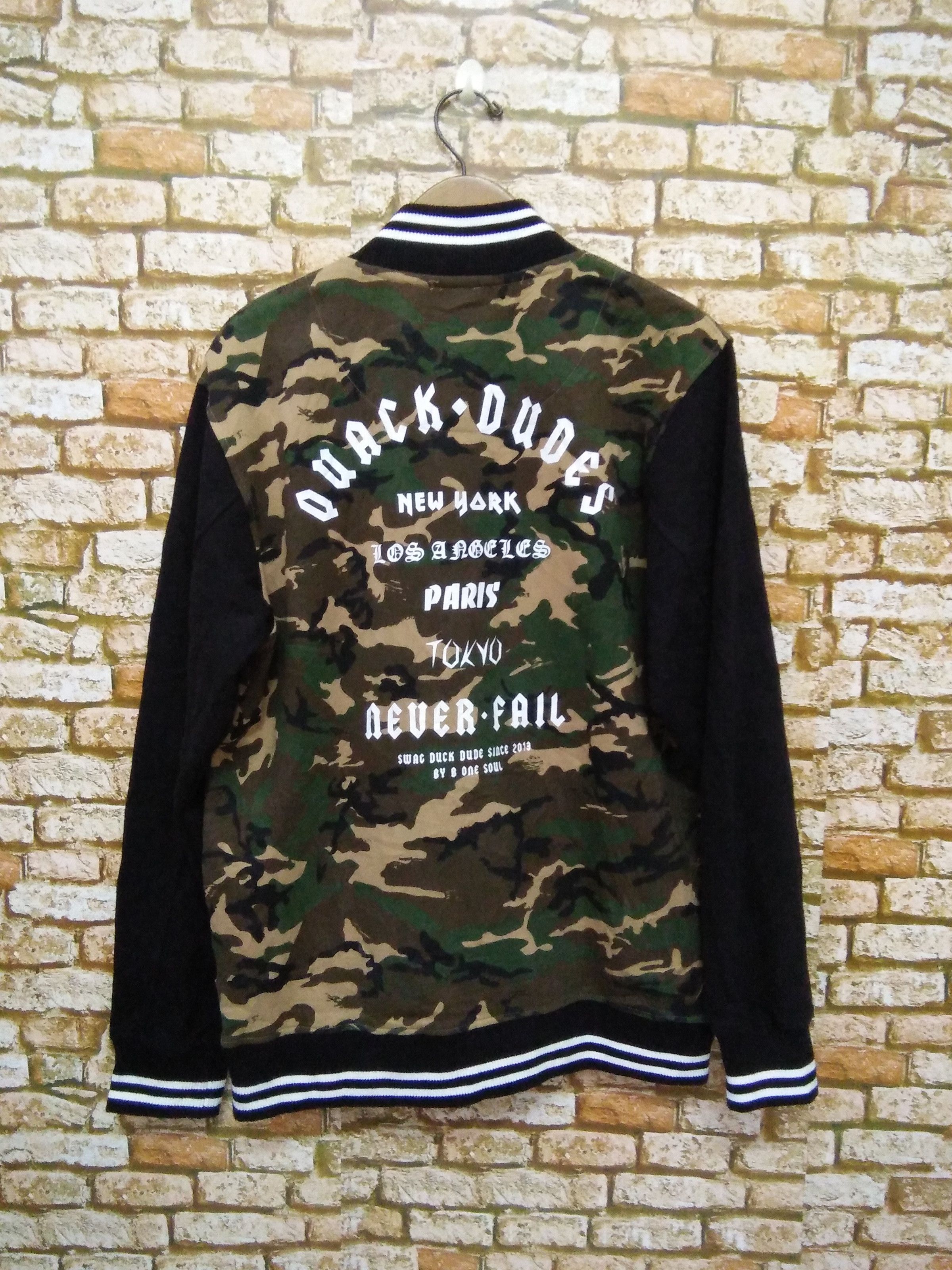 Japanese Brand B. ONE SOUL QUACK DUCK DUDE JACKET CAMOUFLAGE (A296) Size US L / EU 52-54 / 3 - 2 Thumbnail
