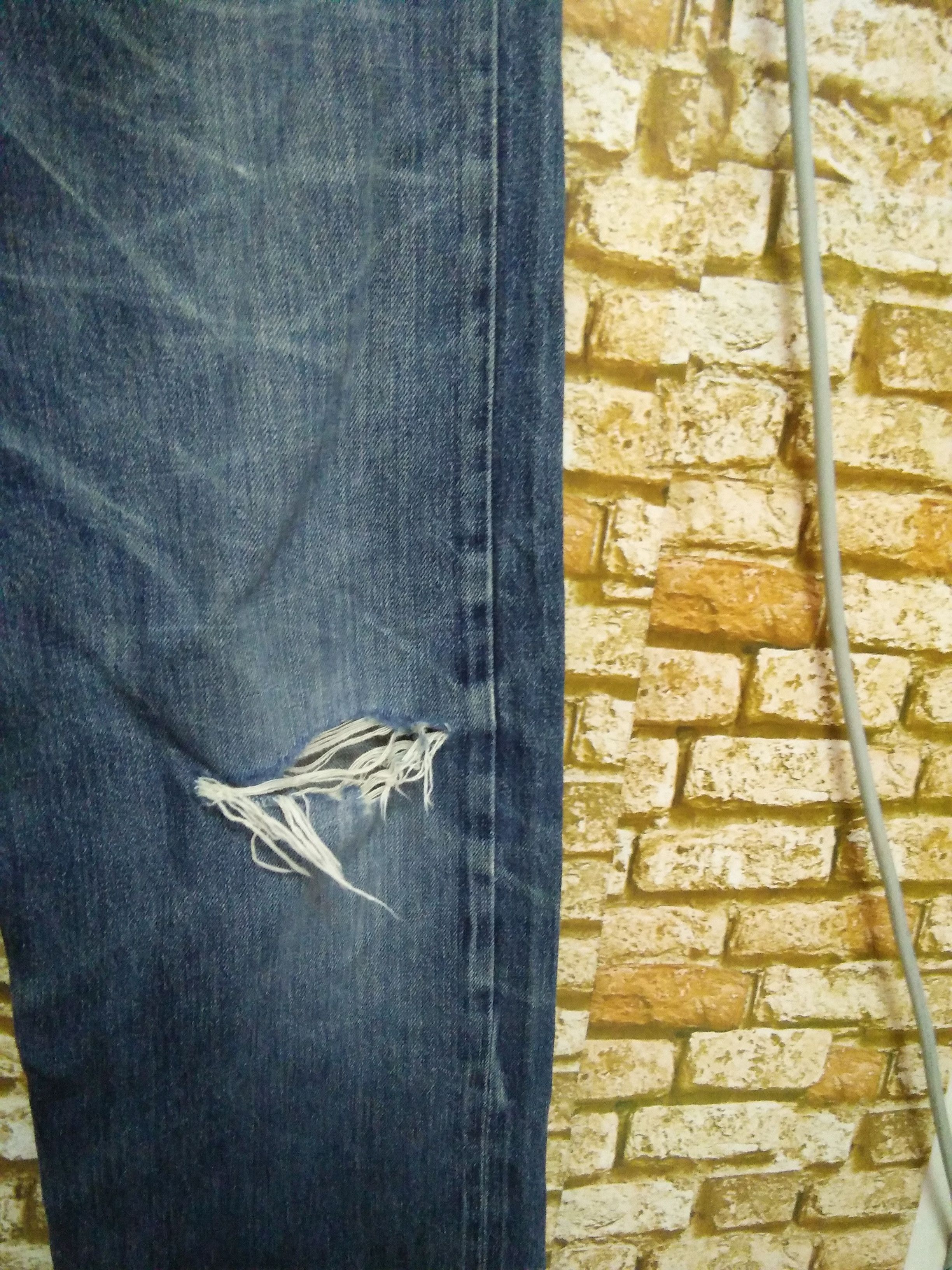 Levi's 90s LEVIS 501XX BIG E DENIM SELVEDGE #555 DISTRESSED (A711) Size US 31 - 3 Thumbnail
