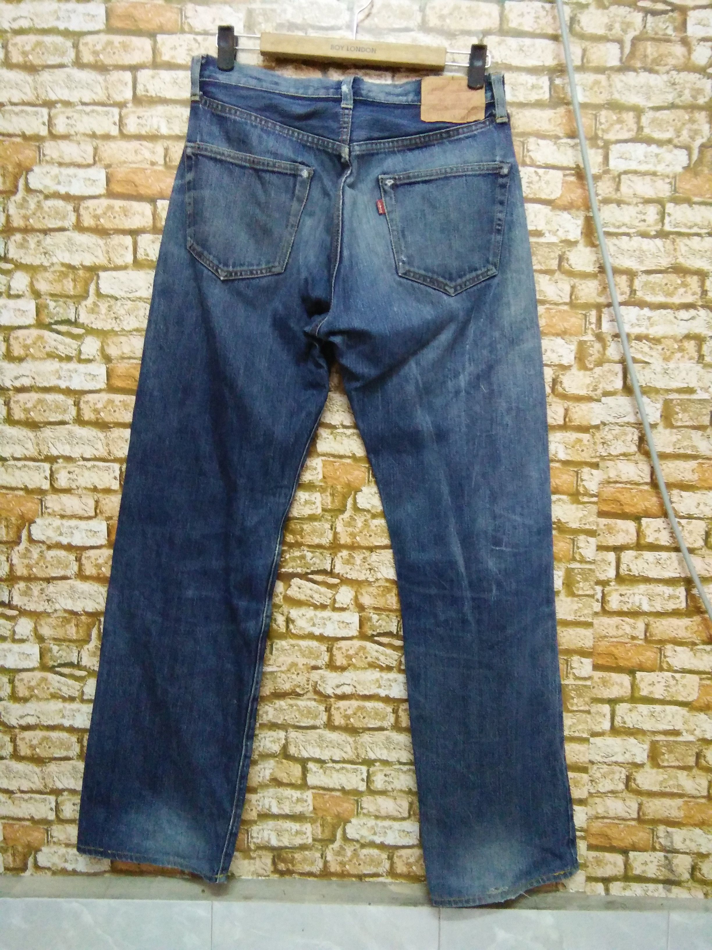 Levi's 90s LEVIS 501XX BIG E DENIM SELVEDGE #555 DISTRESSED (A711) Size US 31 - 6 Thumbnail