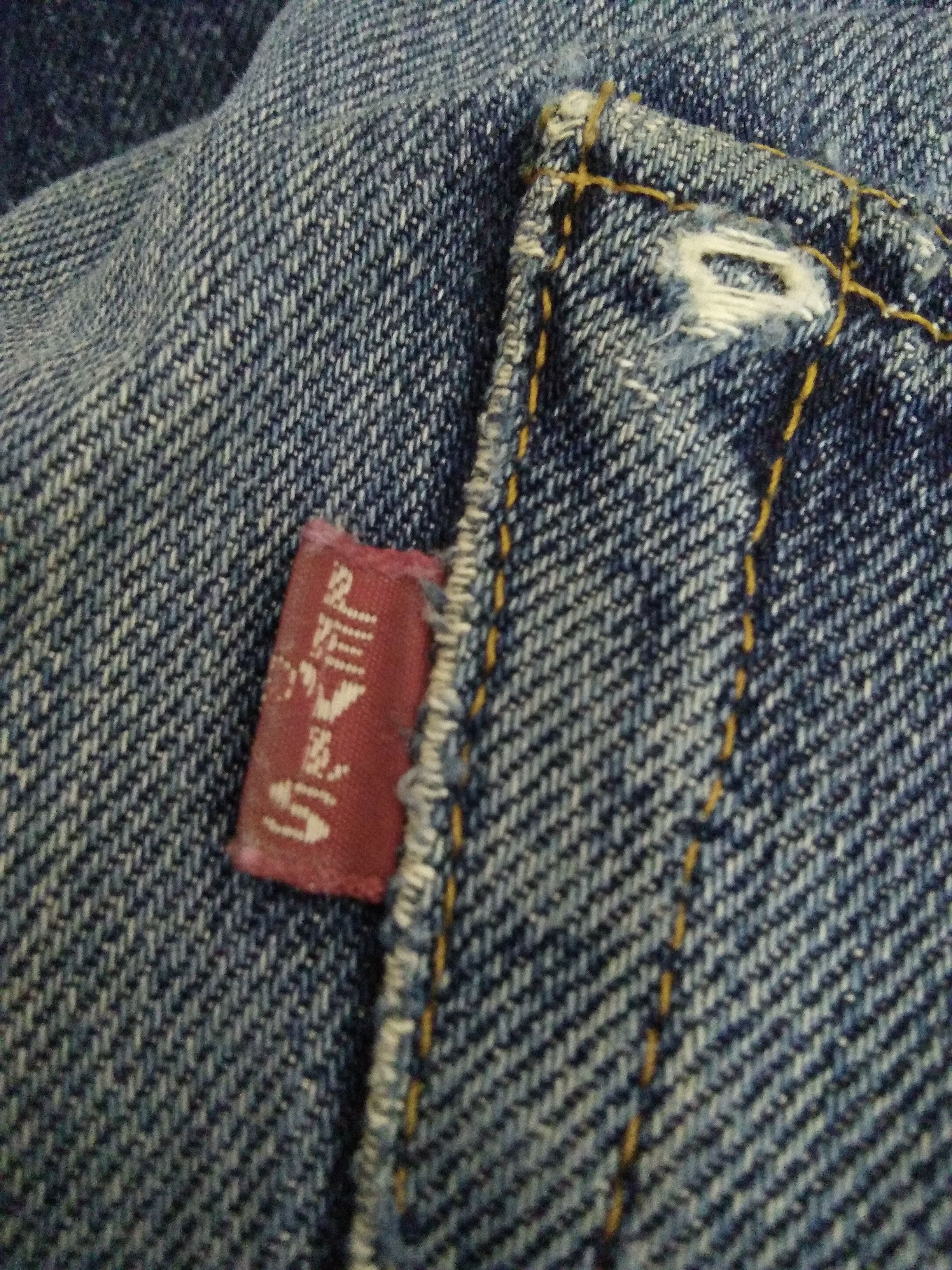Levi's 90s LEVIS 501XX BIG E DENIM SELVEDGE #555 DISTRESSED (A711) Size US 31 - 8 Thumbnail