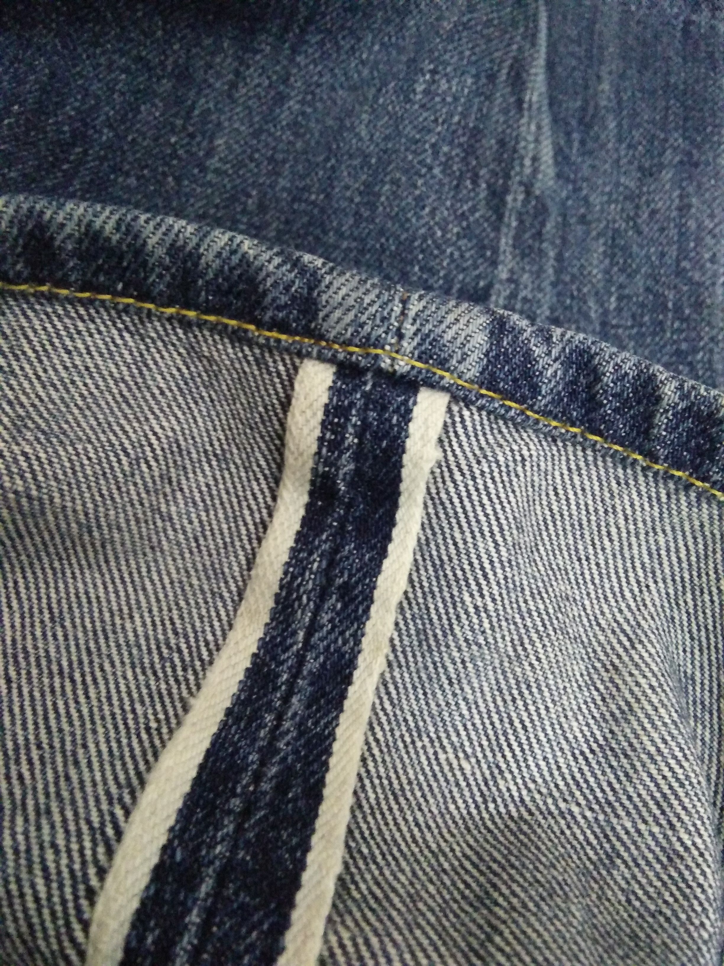 Levi's 90s LEVIS 501XX BIG E DENIM SELVEDGE #555 DISTRESSED (A711) Size US 31 - 14 Thumbnail